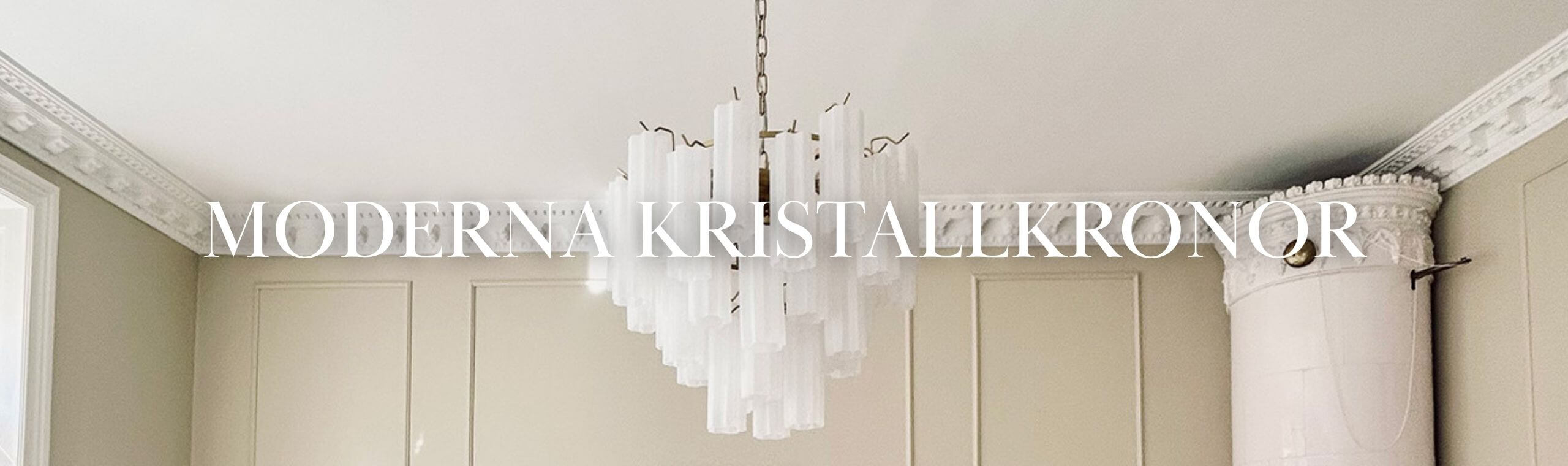 Cagliari modern kristallkrona i opalglas