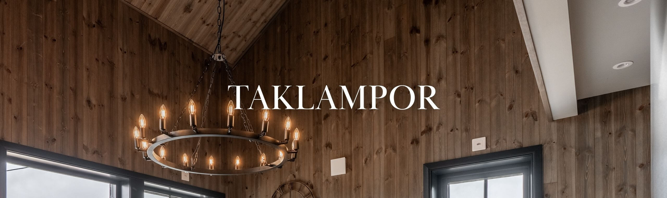 Klassisk taklampa i smide svart 