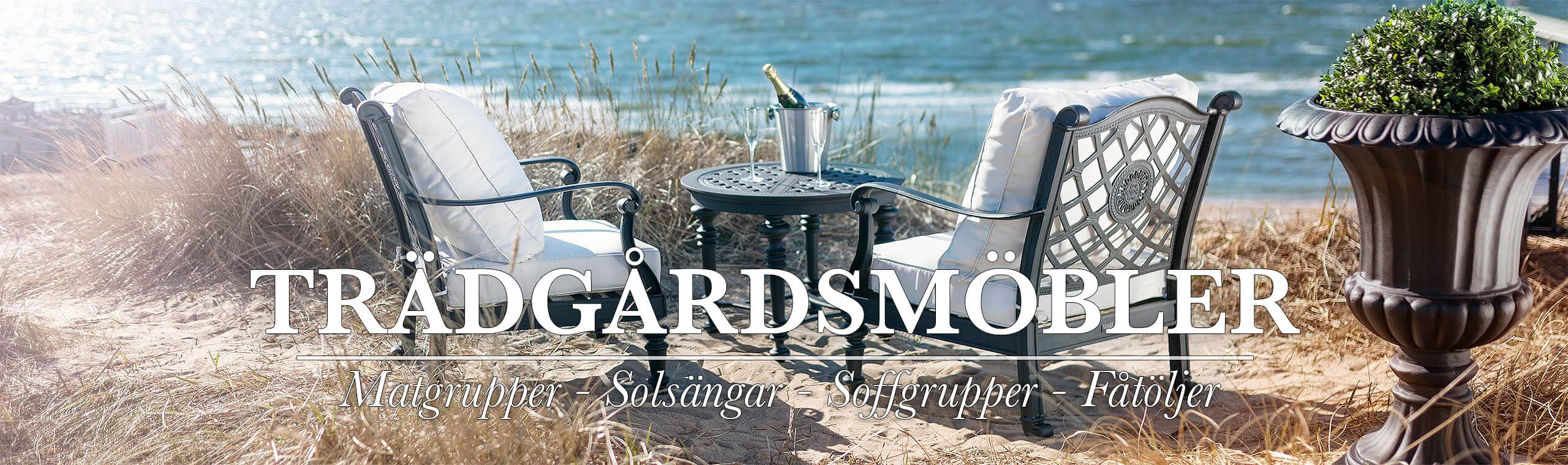 Banner för kategorin gjutna utemöbler med en bild på en utegrupp med två fåtöljer