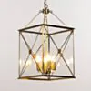 Taklykta i guld med klassisk design