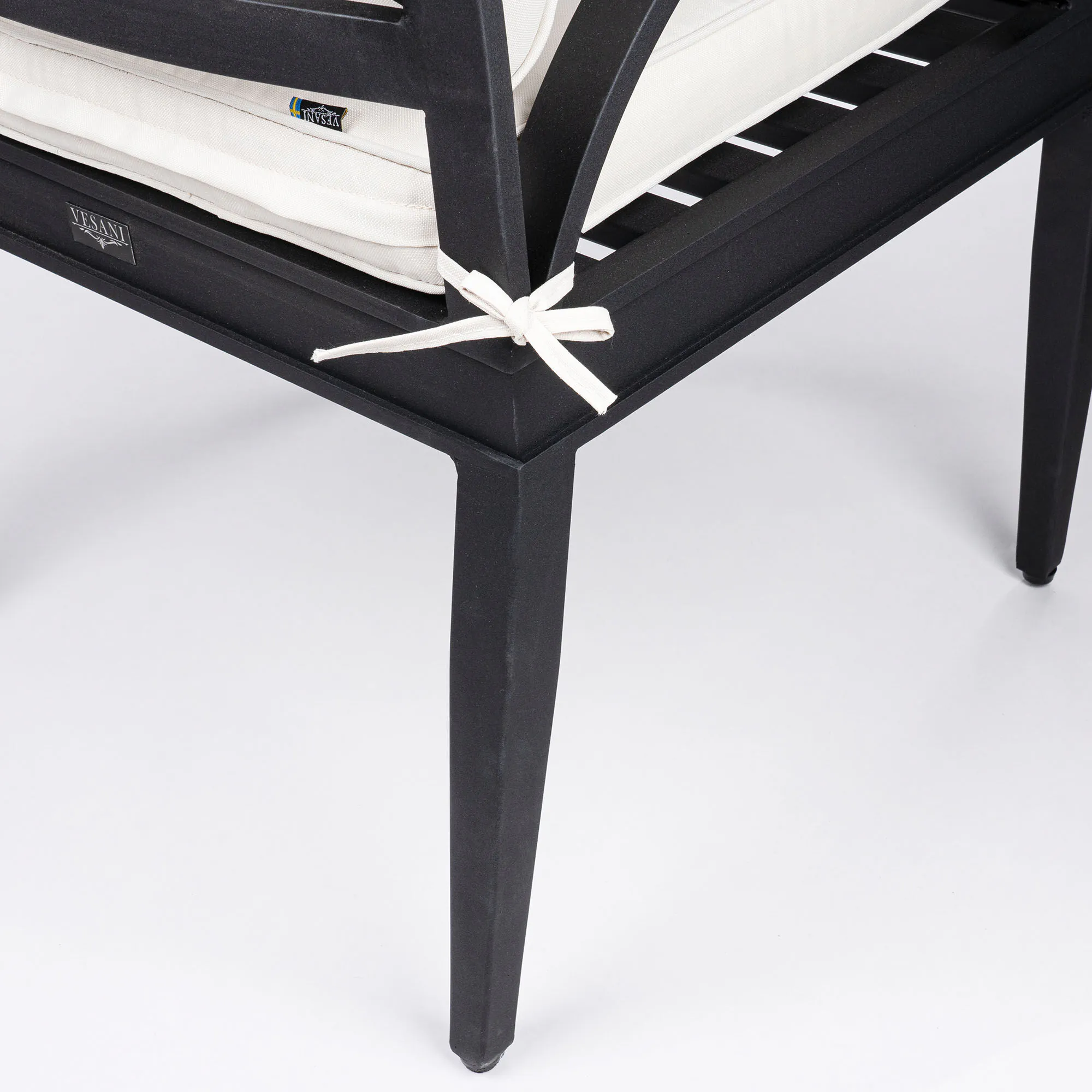 Matgrupp Utomhus Runt Bord Svart Aluminium Amalfi 4 stolar