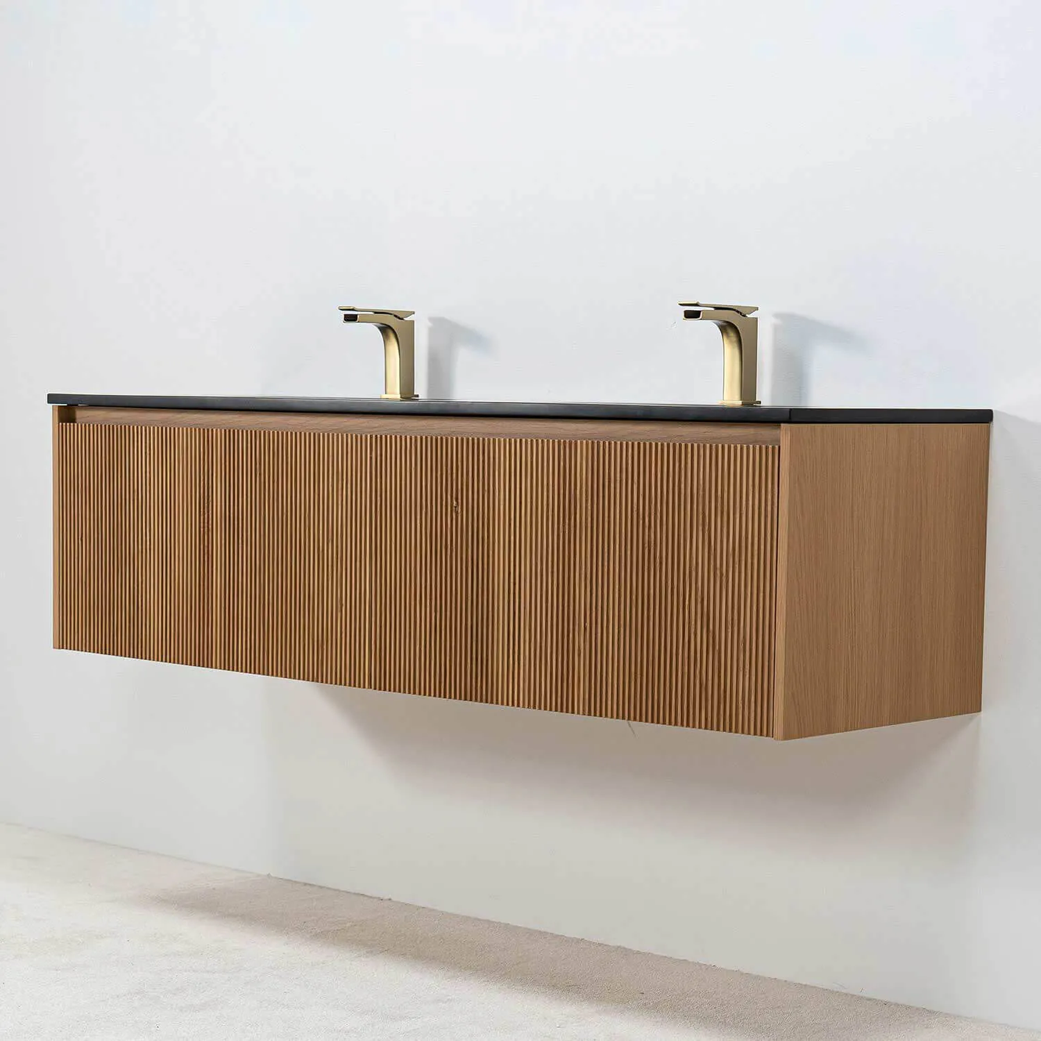 Dubbelkommod Ek 150cm Svart Helgjuten - Båstad