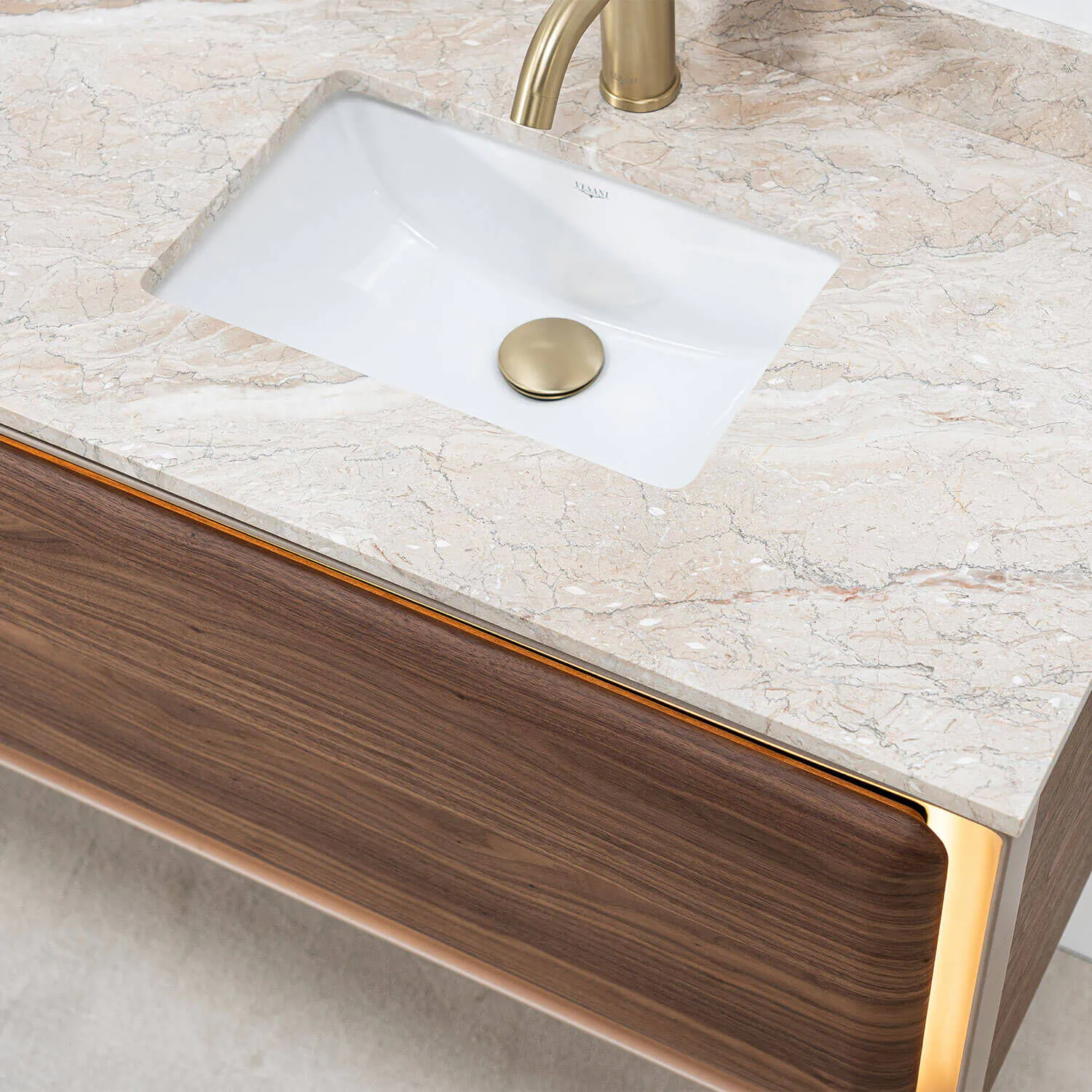 Dubbelkommod Valnöt 150cm Beige Marmor - Oregon