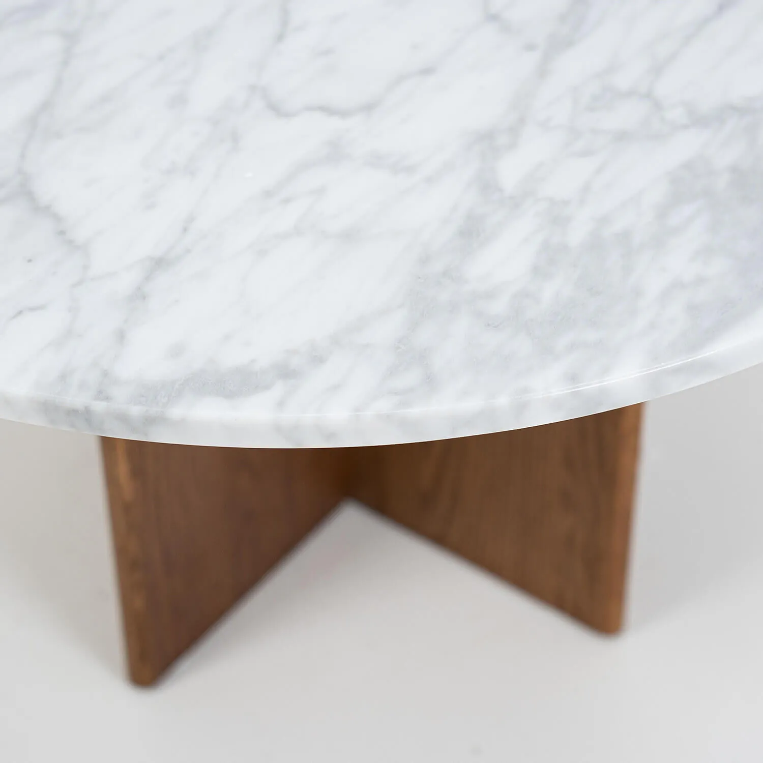 Soffbord Ø80cm Valnöt/Vit Marmor - André