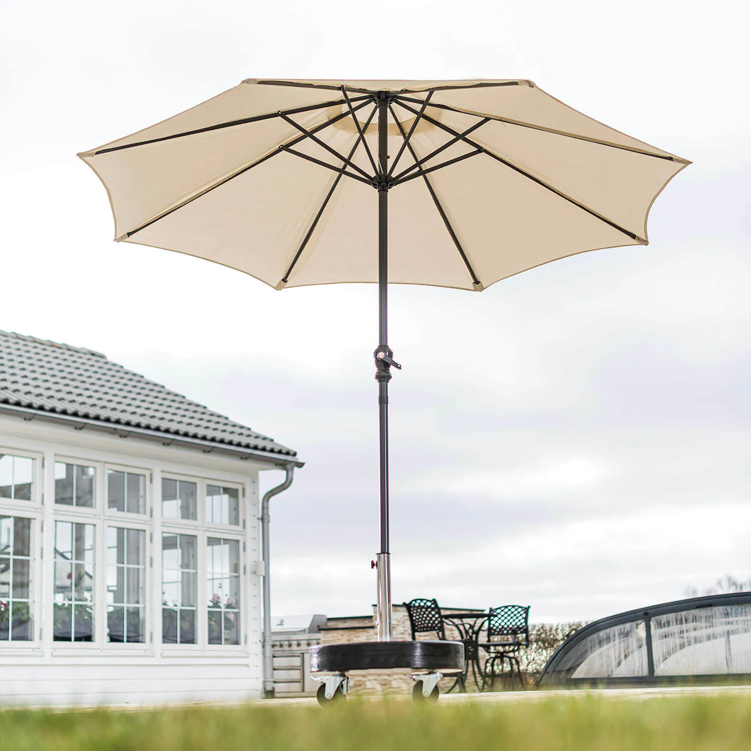Parasoll Ø330cm Beige med fot - Santorini