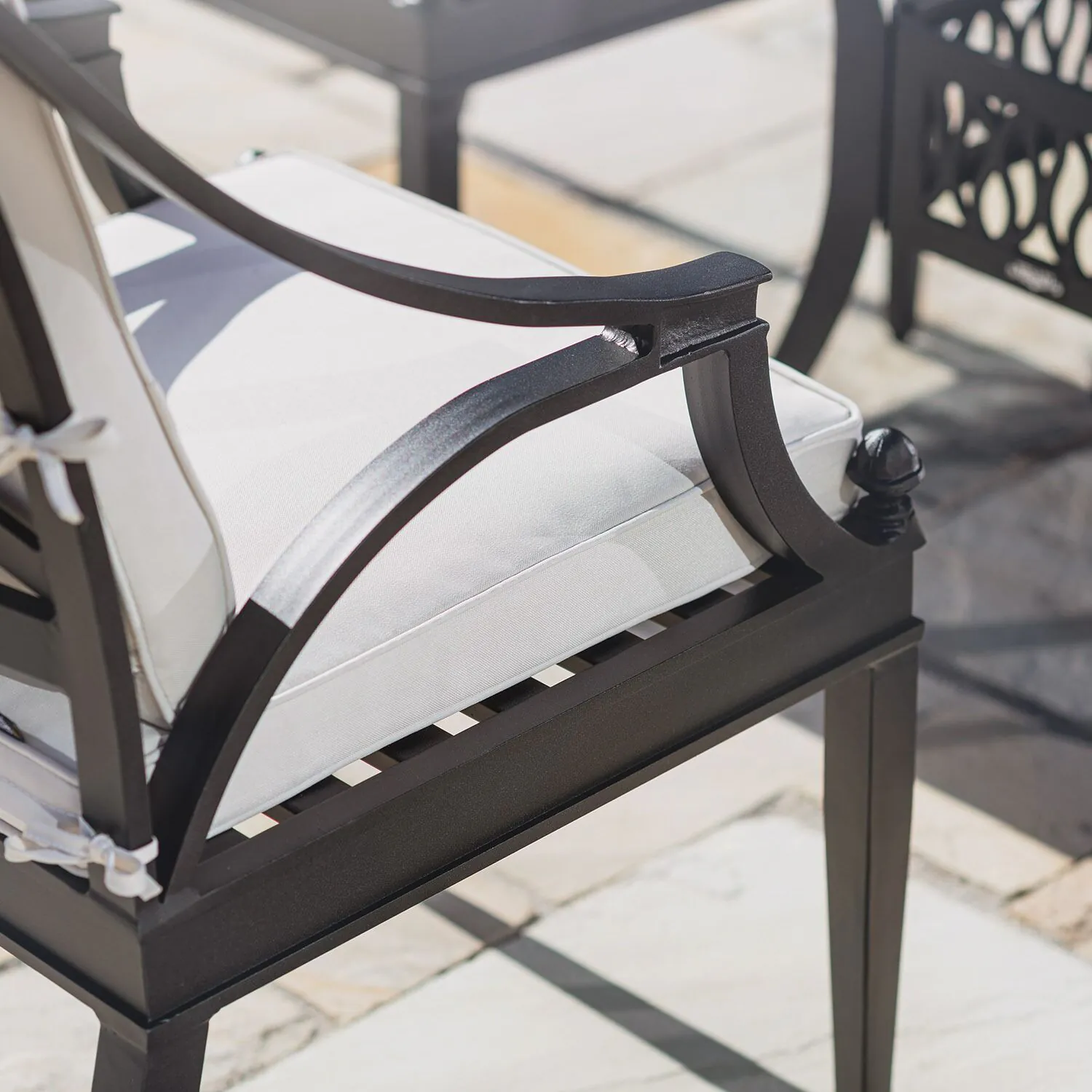 Caféset 4 Stolar Svart Aluminium - Amalfi Ø90cm