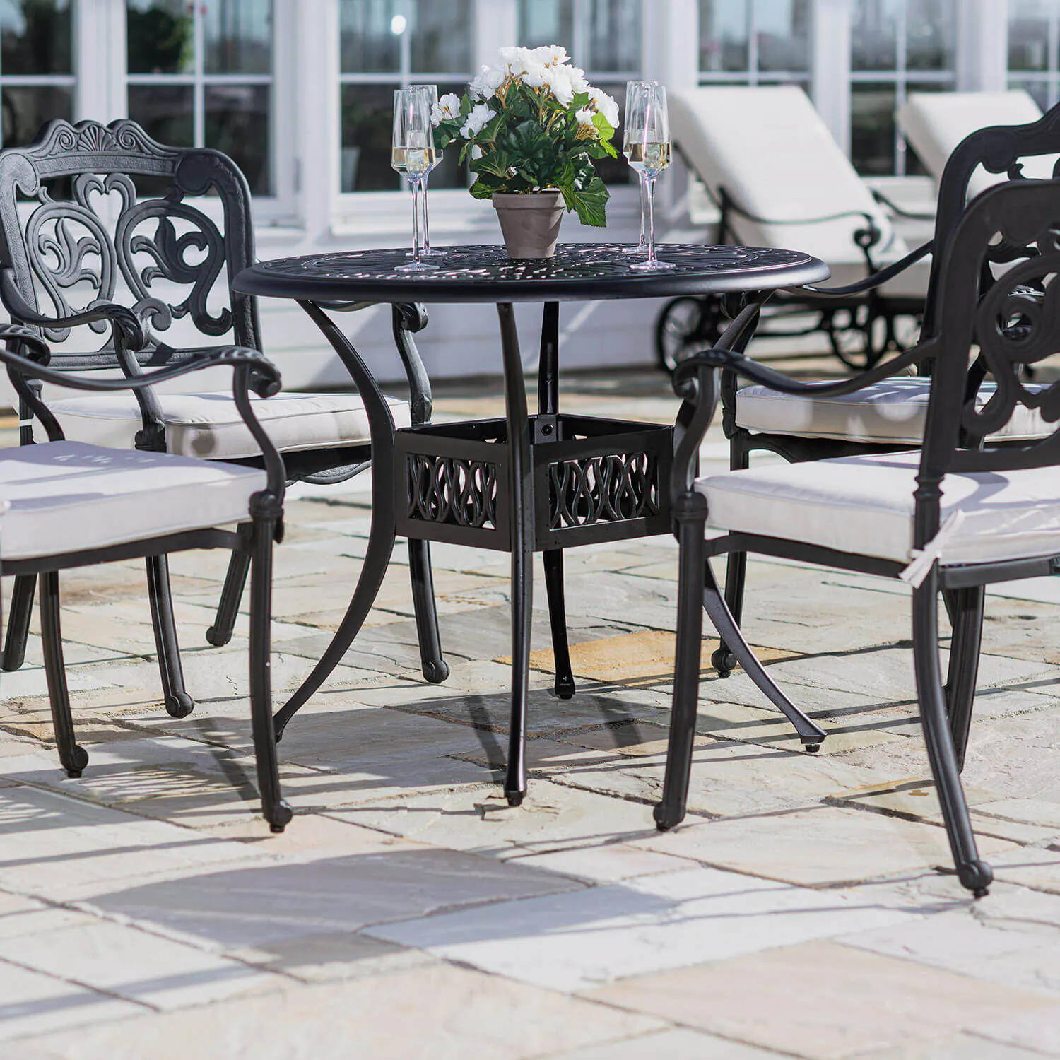 Caféset 4 Stolar Svart Aluminium - Toscana Ø90cm