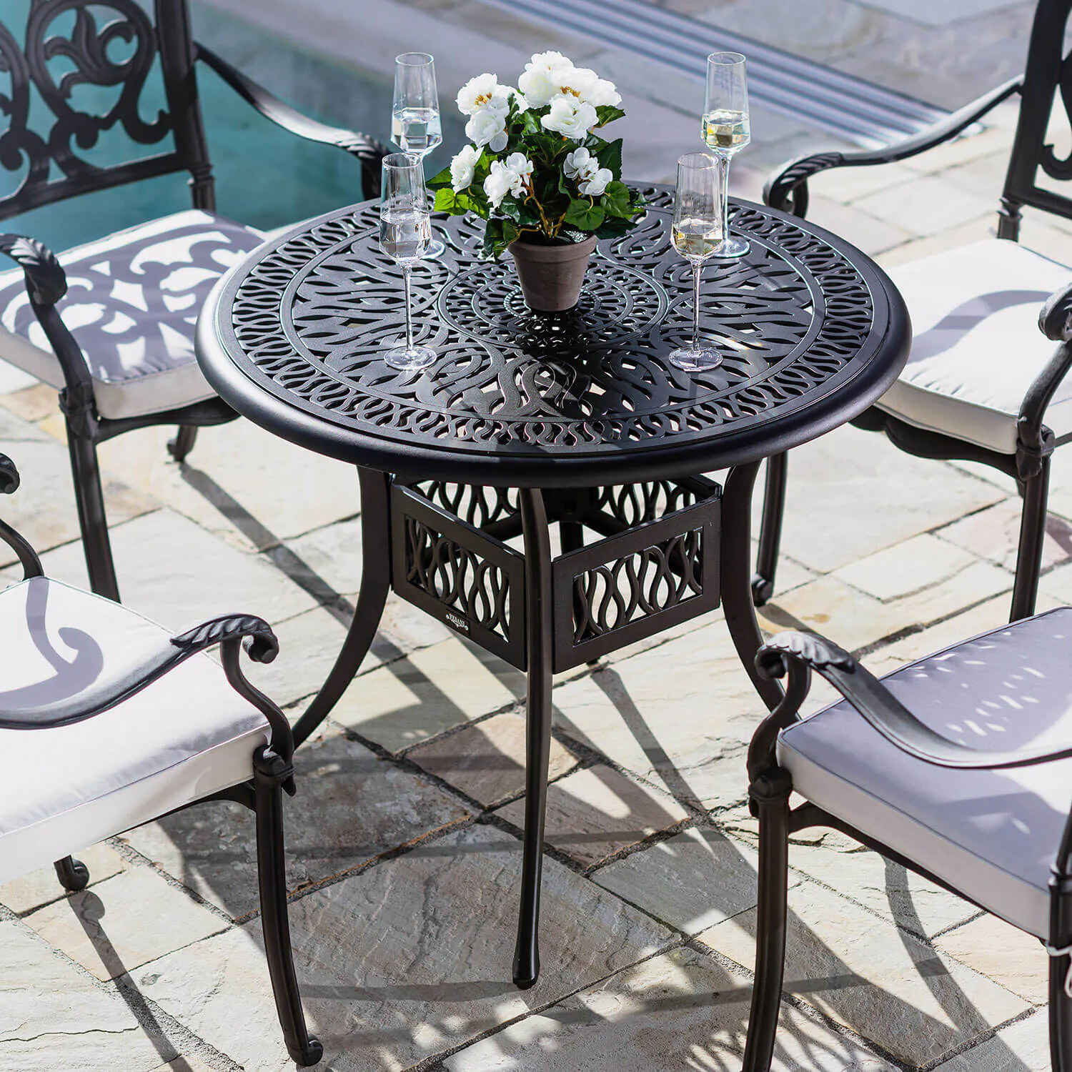 Caféset 4 Stolar Svart Aluminium - Toscana Ø90cm
