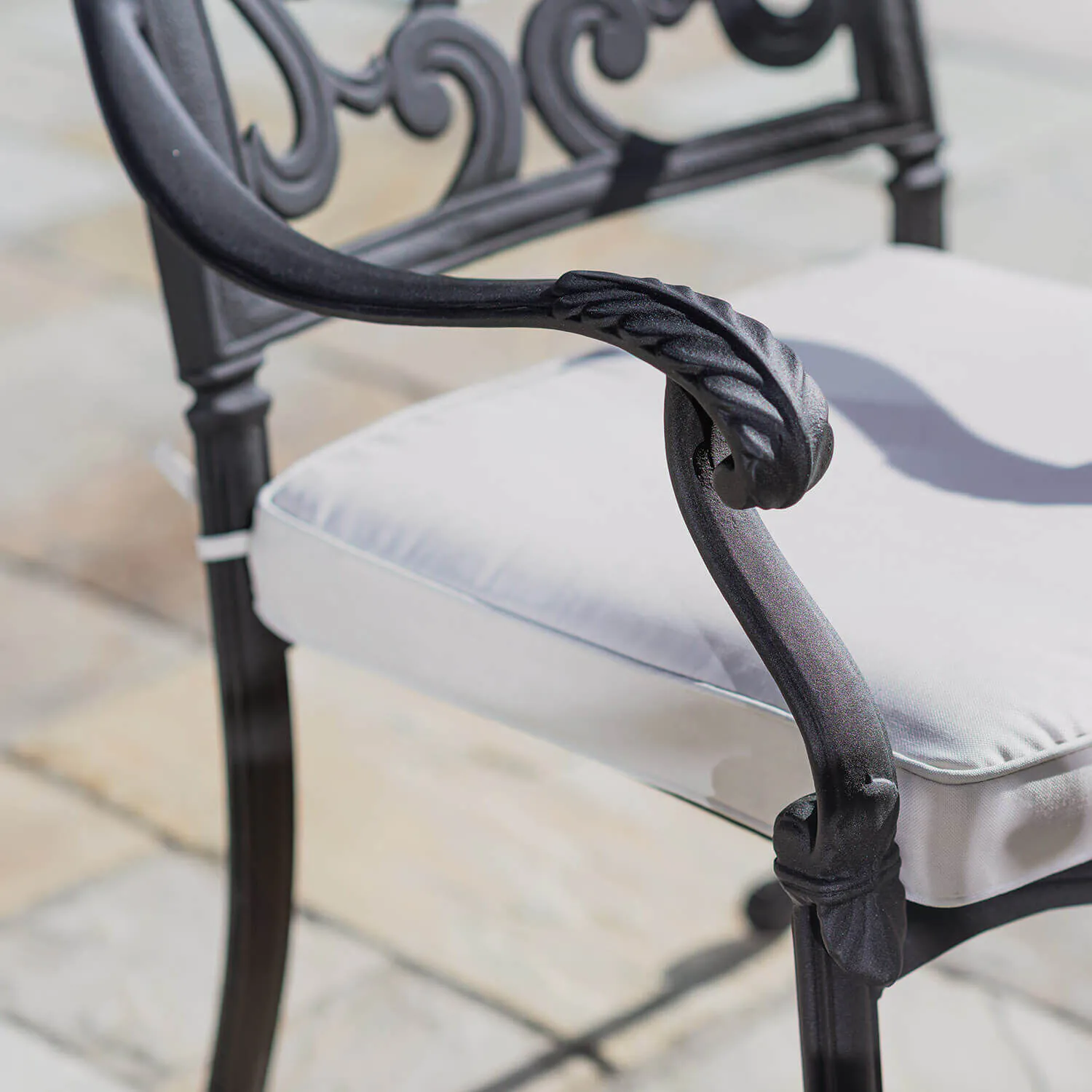 Caféset 4 Stolar Svart Aluminium - Toscana Ø90cm