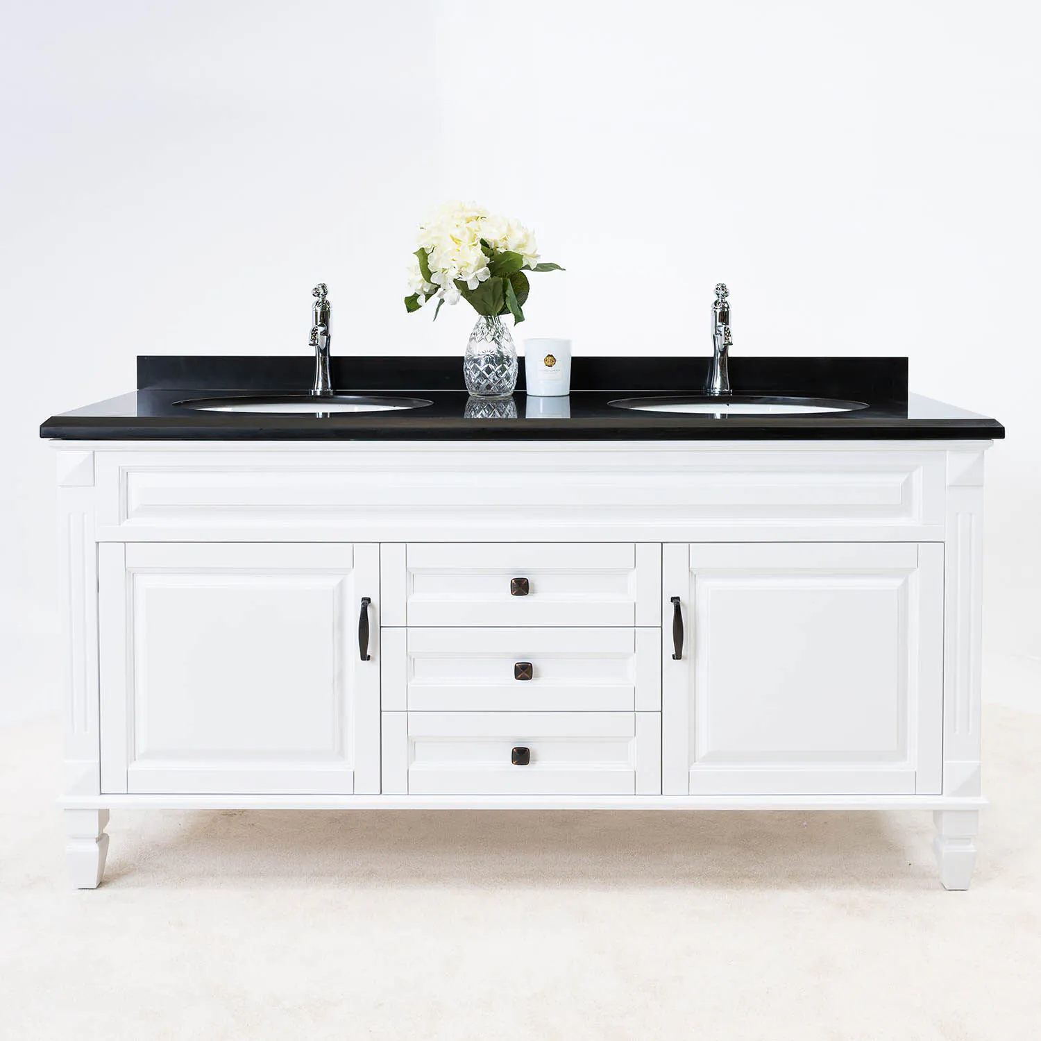Dubbelhandfat Kommod 160cm Nashville Vit - Svart Granit