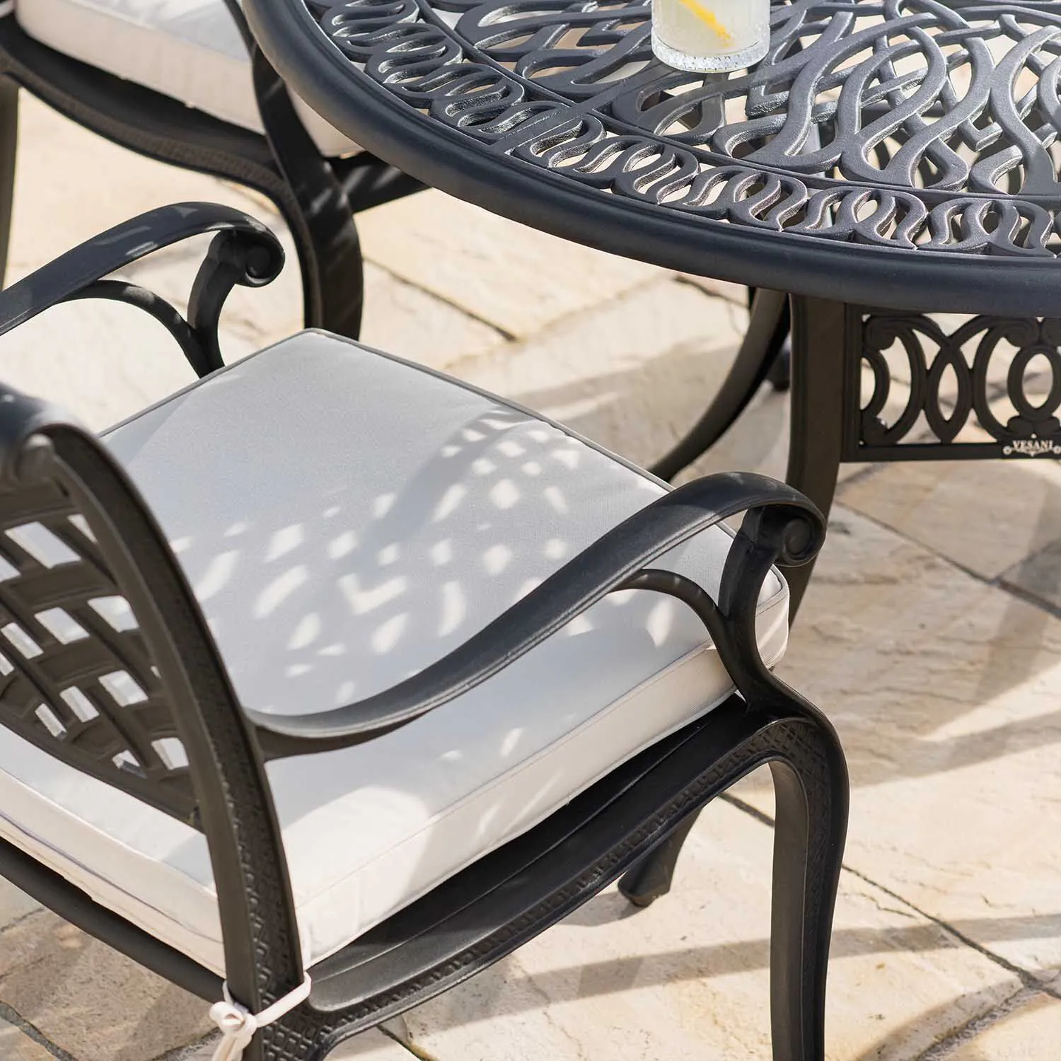 Rund Matgrupp Utomhus 4 stolar Svart Aluminium - Sorrento Ø120cm