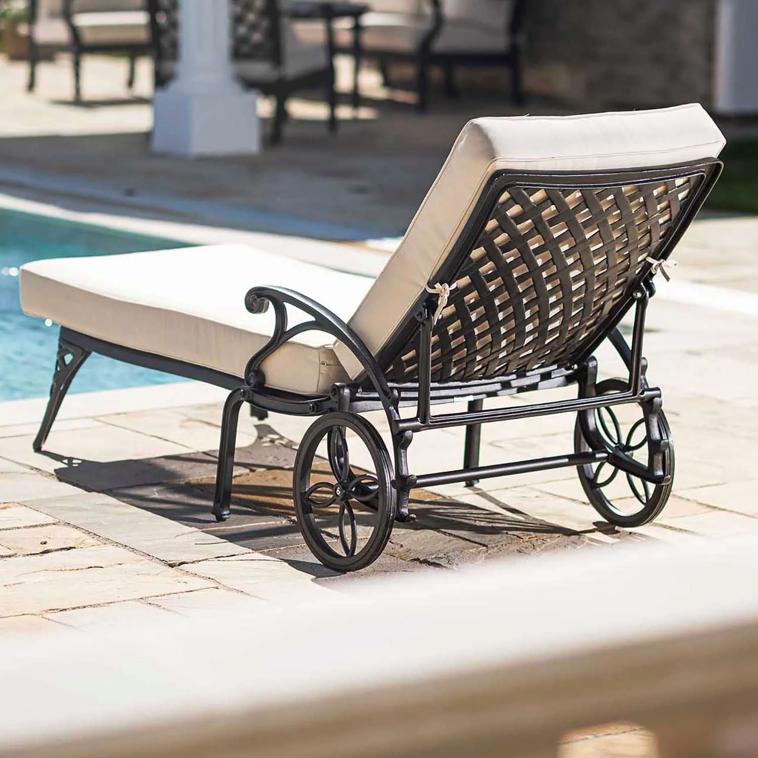 Solsäng med hjul Svart Aluminium Salerno