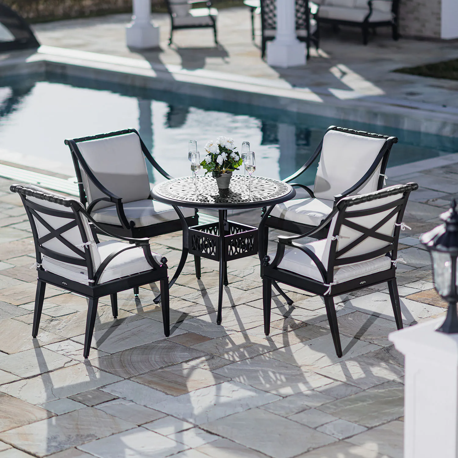 Caféset 4 Stolar Svart Aluminium - Amalfi Ø90cm