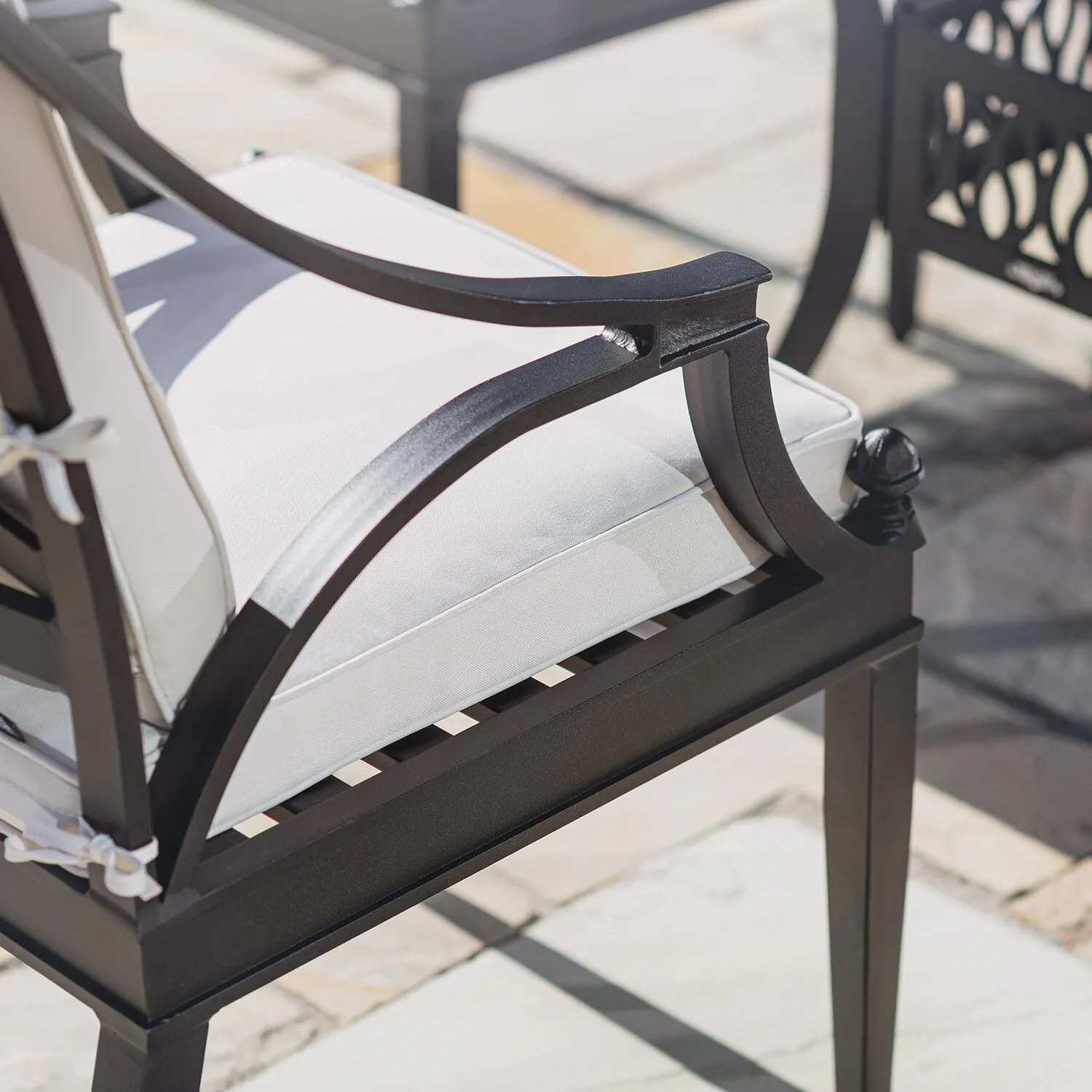 Caféset 4 Stolar Svart Aluminium - Amalfi Ø90cm