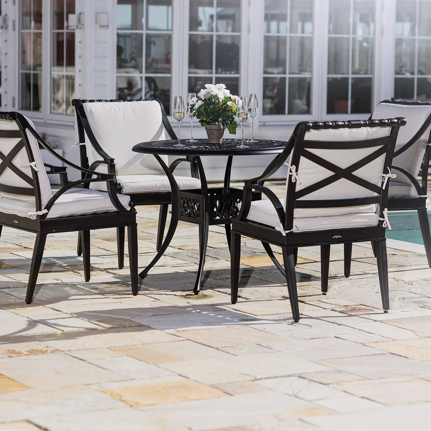 Caféset 4 Stolar Svart Aluminium - Amalfi Ø90cm