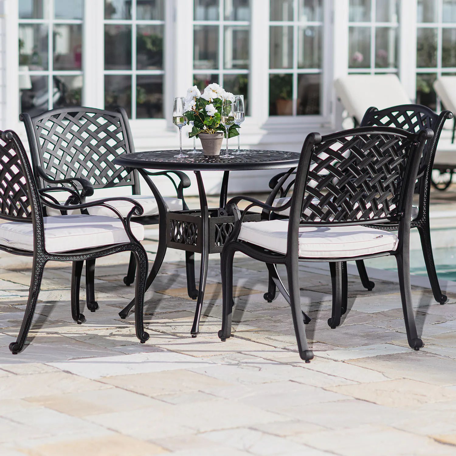 Caféset 4 Stolar Svart Aluminium - Sorrento Ø90cm