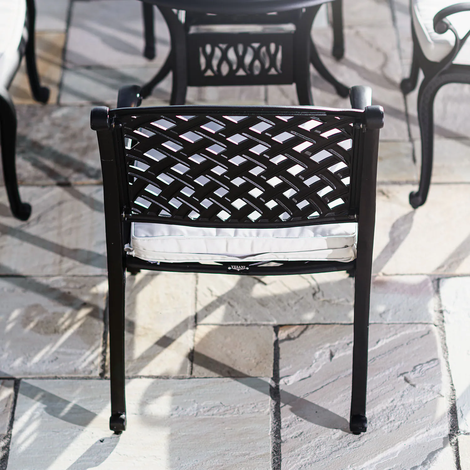 Caféset 4 Stolar Svart Aluminium - Sorrento Ø90cm