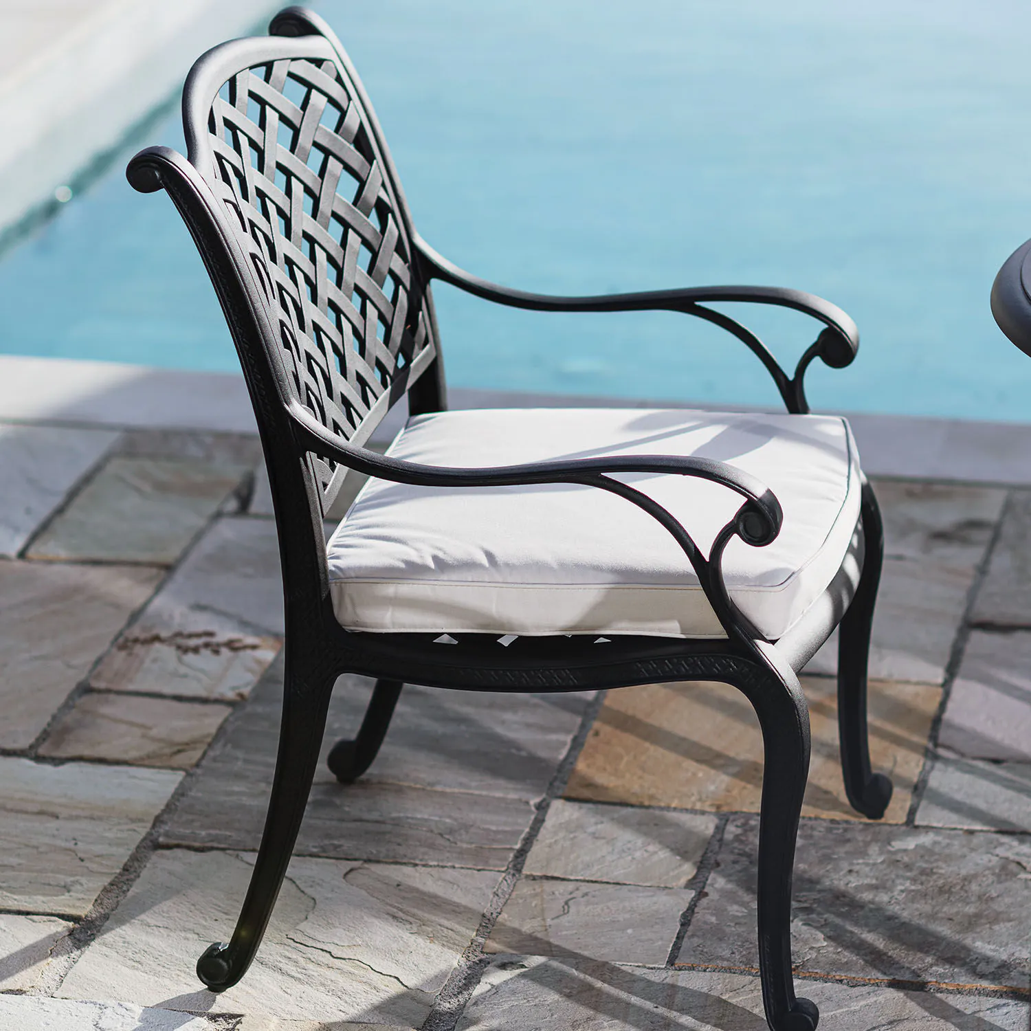 Caféset 4 Stolar Svart Aluminium - Sorrento Ø90cm