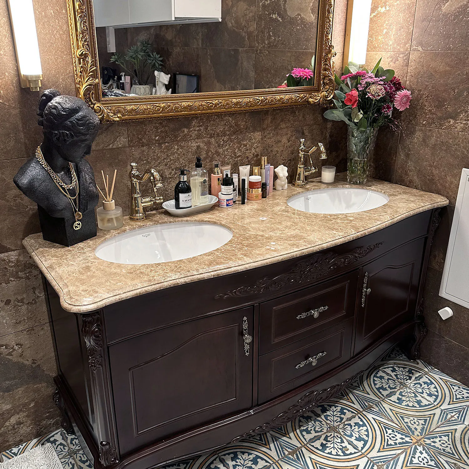 Dubbelhandfat Kommod 160cm Ottawa Mörkbrun - Beige Marmor