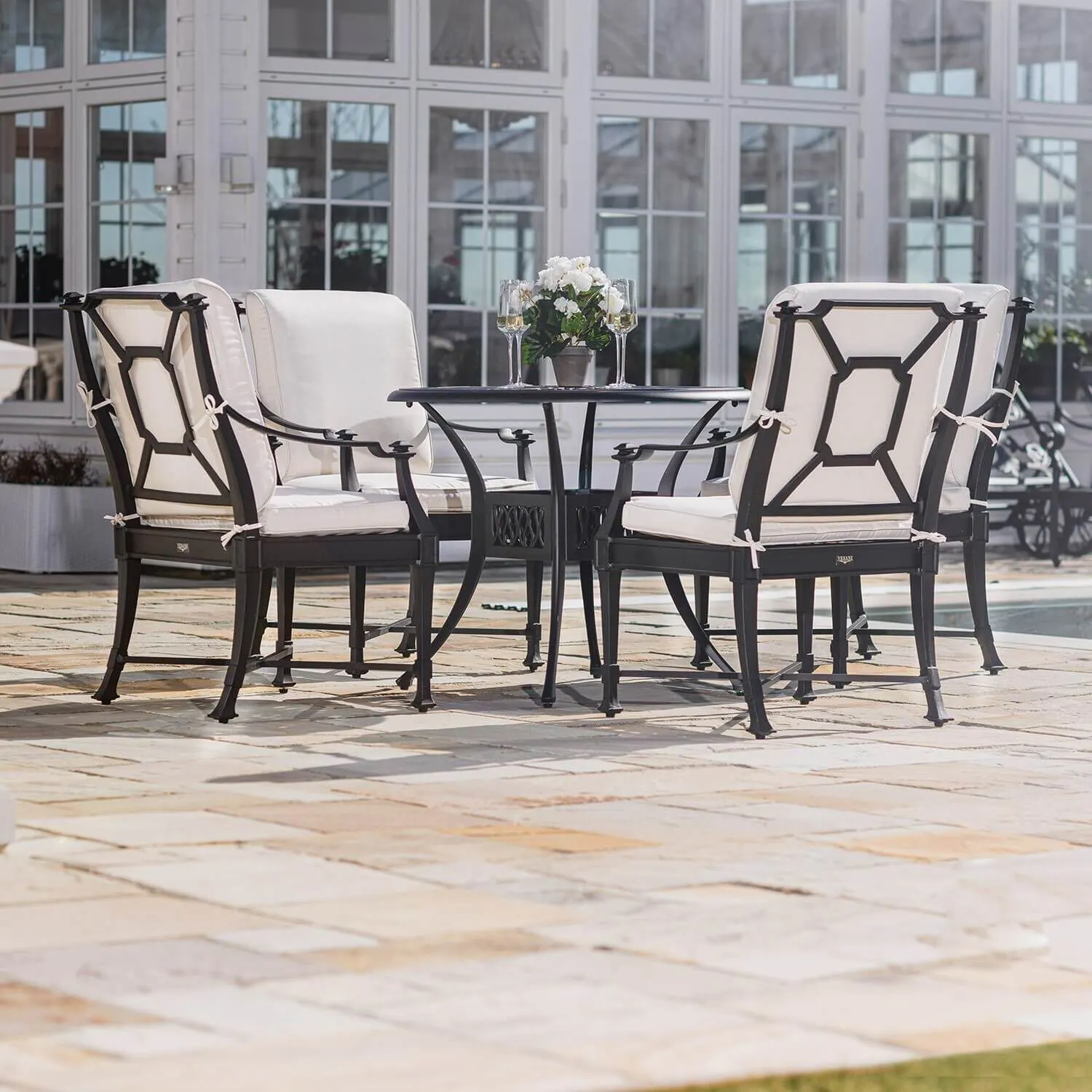 Caféset 4 Stolar Svart Aluminium - Portofino Ø90cm