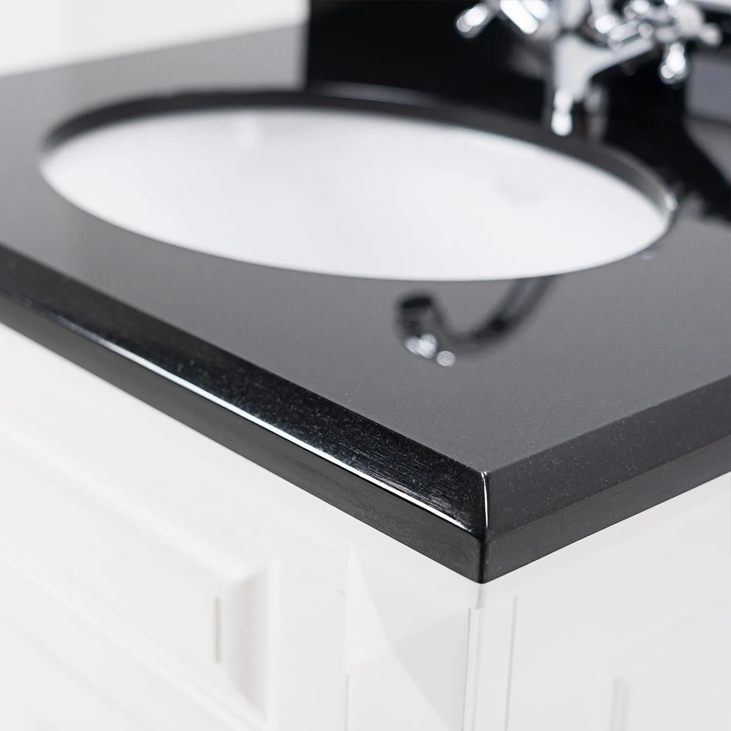 Kommod Badrum 60cm Nashville Vit - Svart Granit