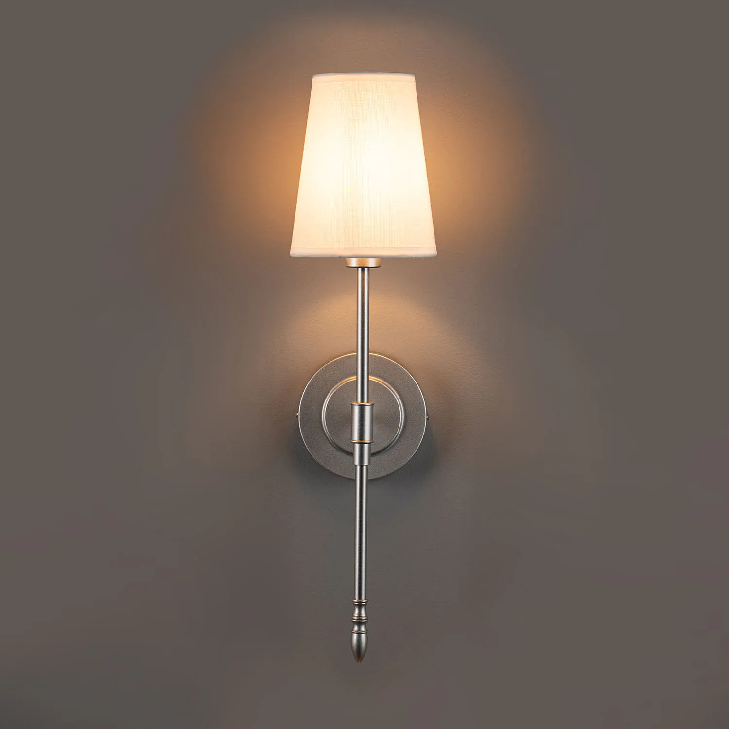 Vägglampa Silver Med Hatt H51 - Hampton