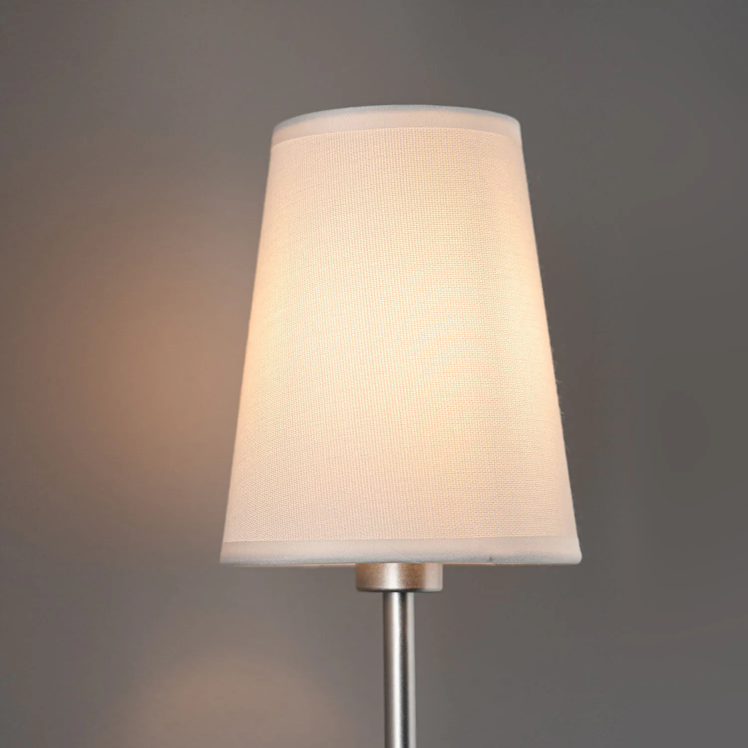 Vägglampa Silver Med Hatt H51 - Hampton