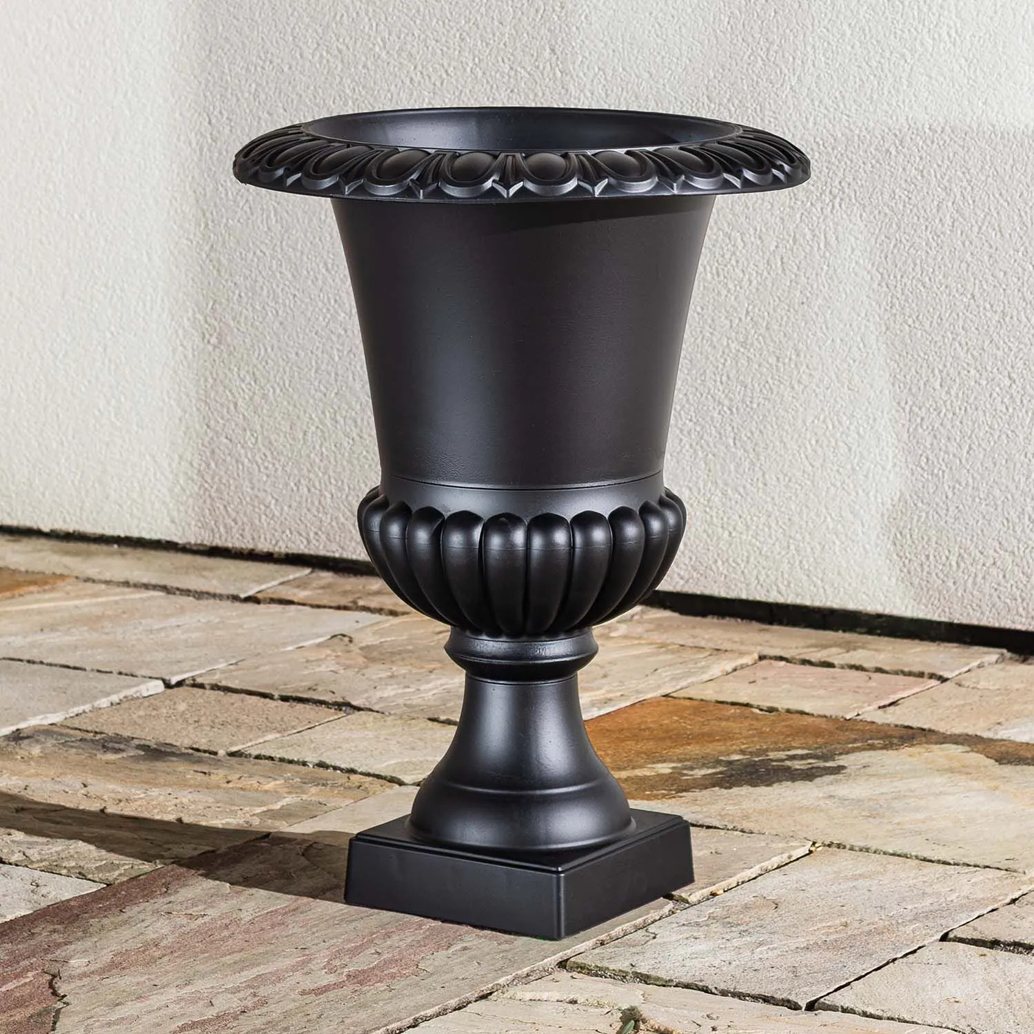 Svart Kruka Urna 46x61cm - Lucia