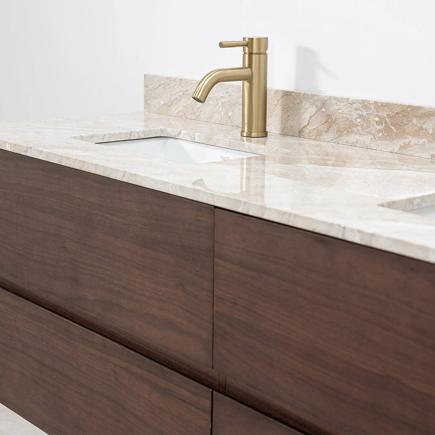 Dubbelkommod Valnöt 150cm Beige Marmor - Marstrand