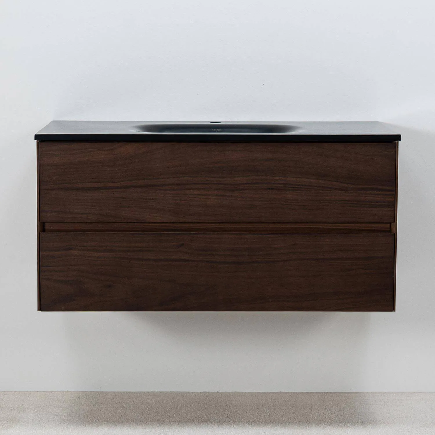 Modern kommod 100cm i valnöt med svart akryl tvättställ