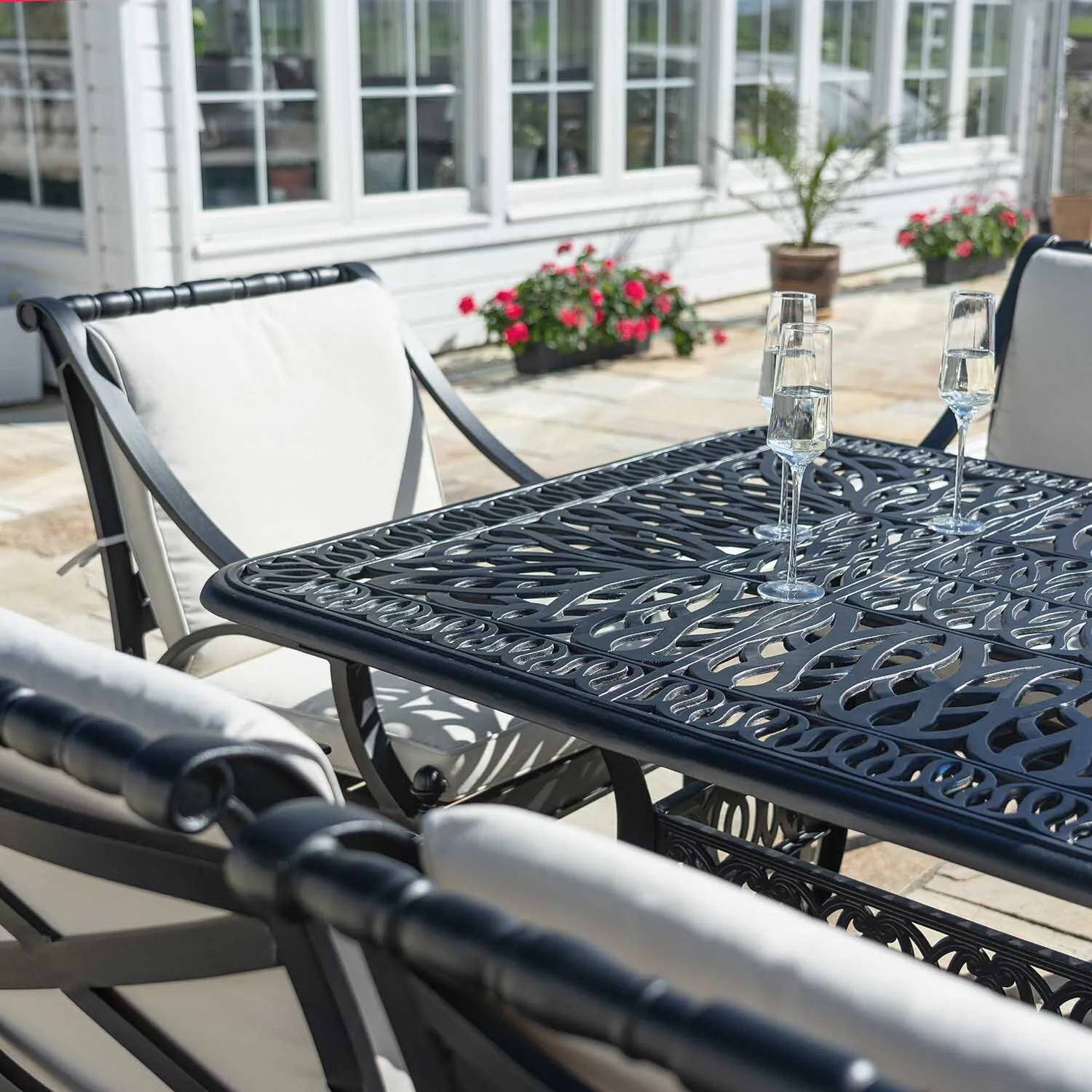 Matgrupp Utomhus 8 stolar Svart Aluminium - Amalfi 212cm