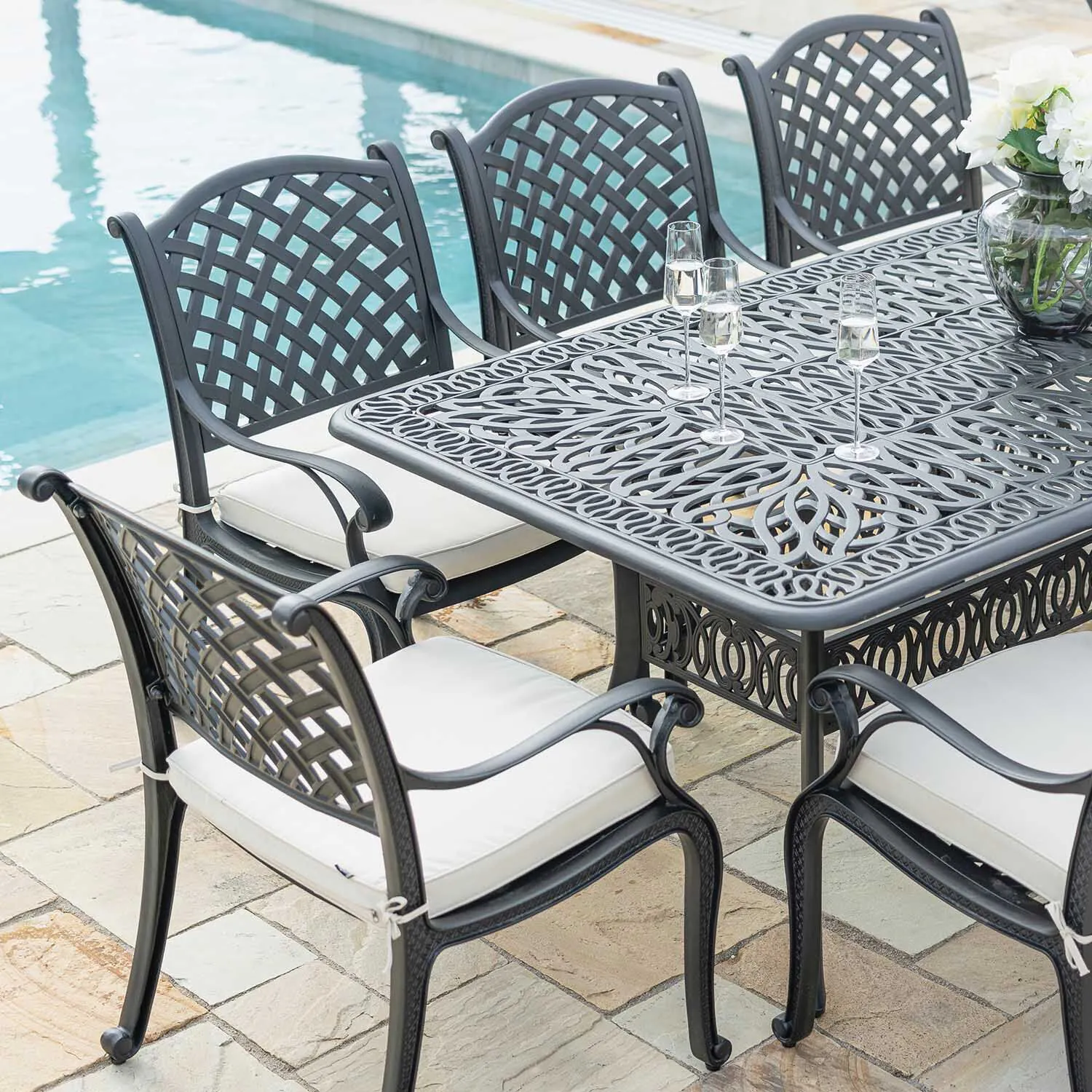 Matgrupp Utomhus 8 stolar Svart Aluminium - Sorrento 212cm