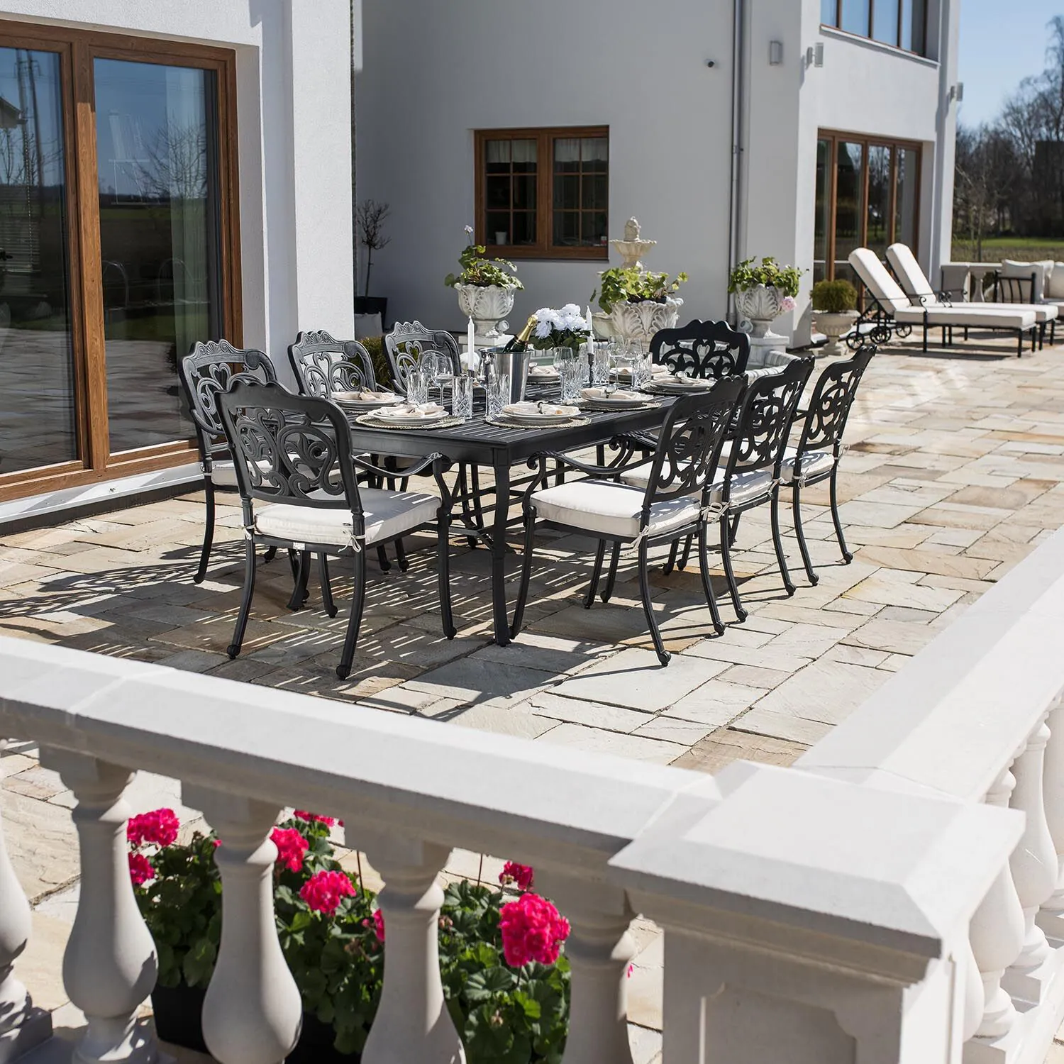 Matgrupp Utomhus 8 Stolar Svart Aluminium - Lugano 213cm