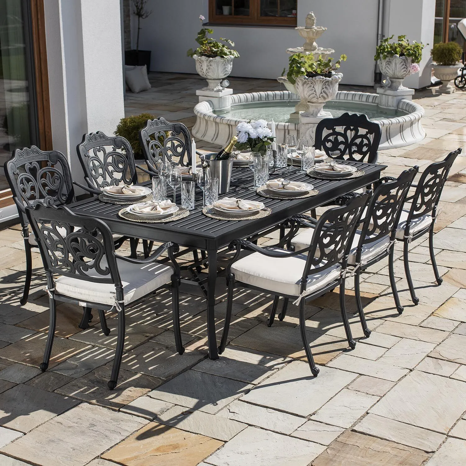 Matgrupp Utomhus 8 Stolar Svart Aluminium - Lugano 213cm