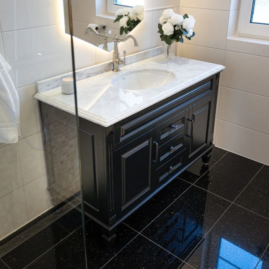Kommod Badrum 120cm Nashville Svart - Vit Marmor