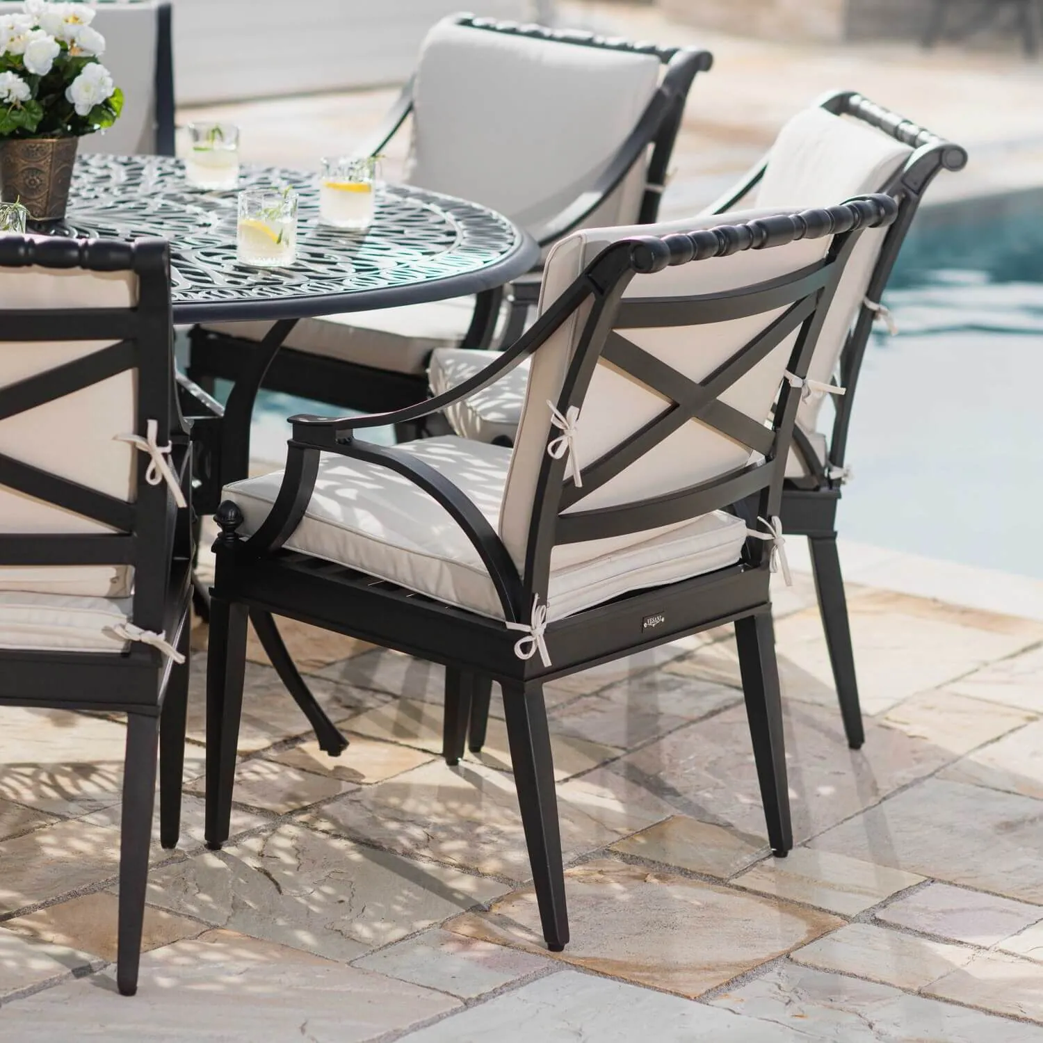Rund Matgrupp Utomhus 6 Stolar Svart Aluminium - Amalfi Ø150cm