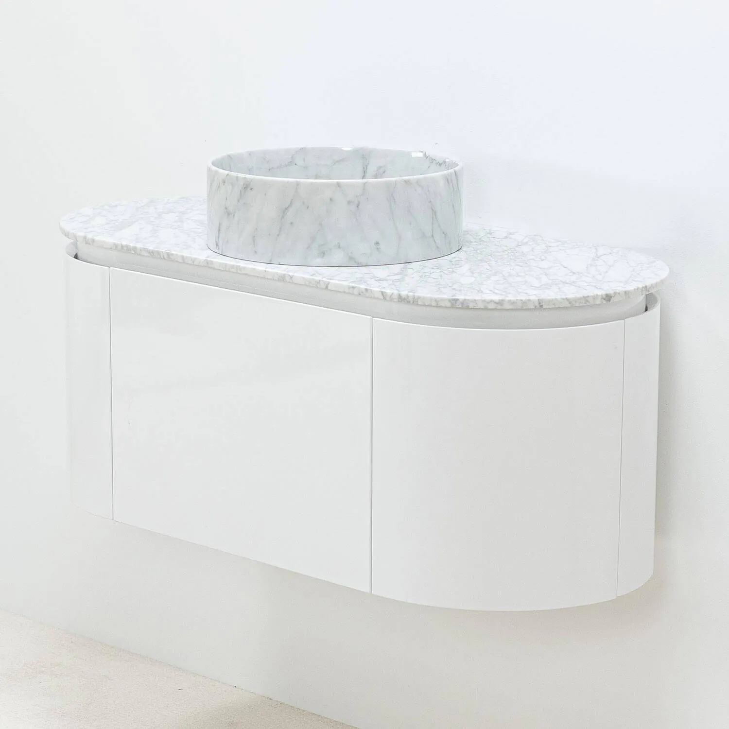 Vit kommod 100cm Sandhamn med marmor handfat