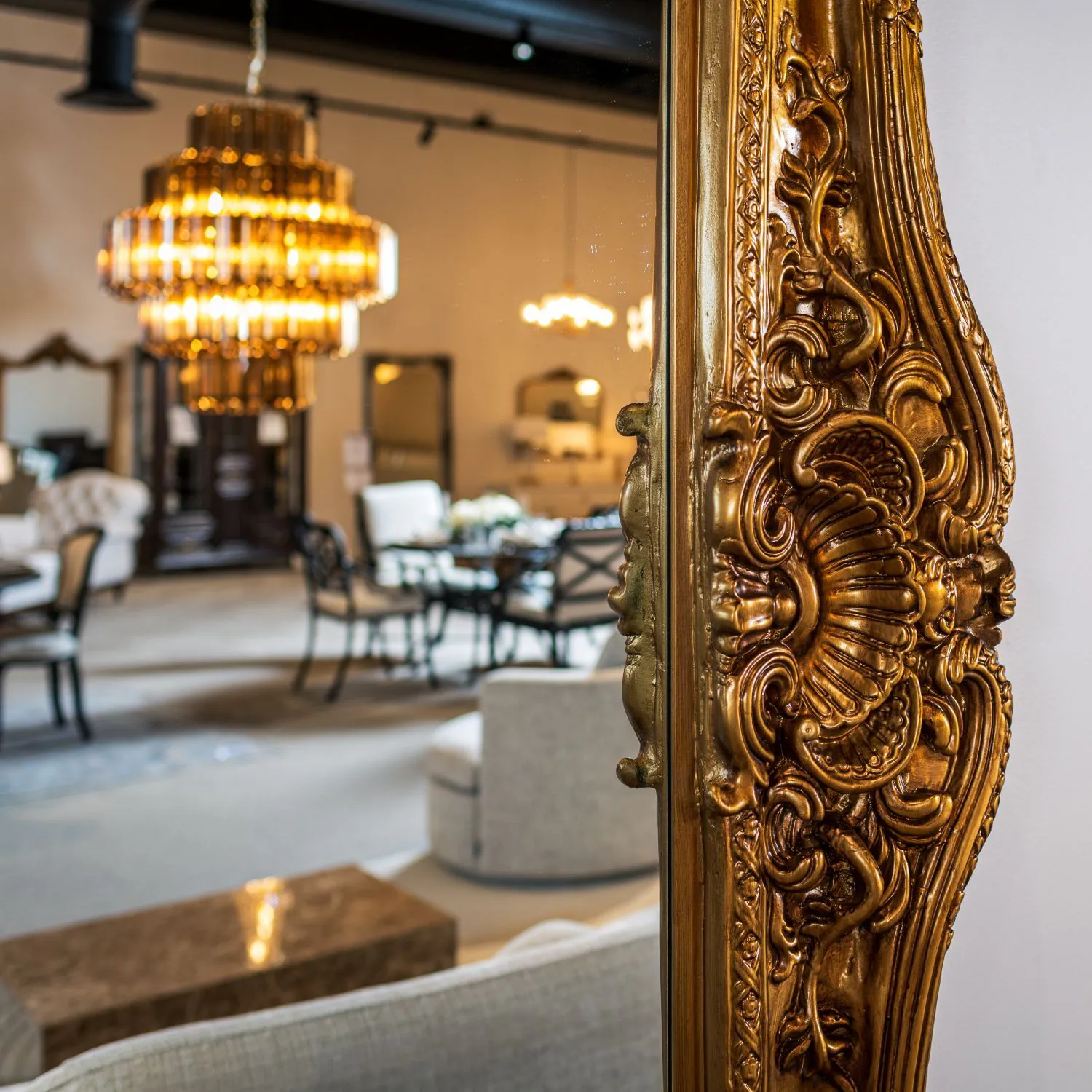Jättestor Spegel Helkropp 168x228cm Guld Prince Charles