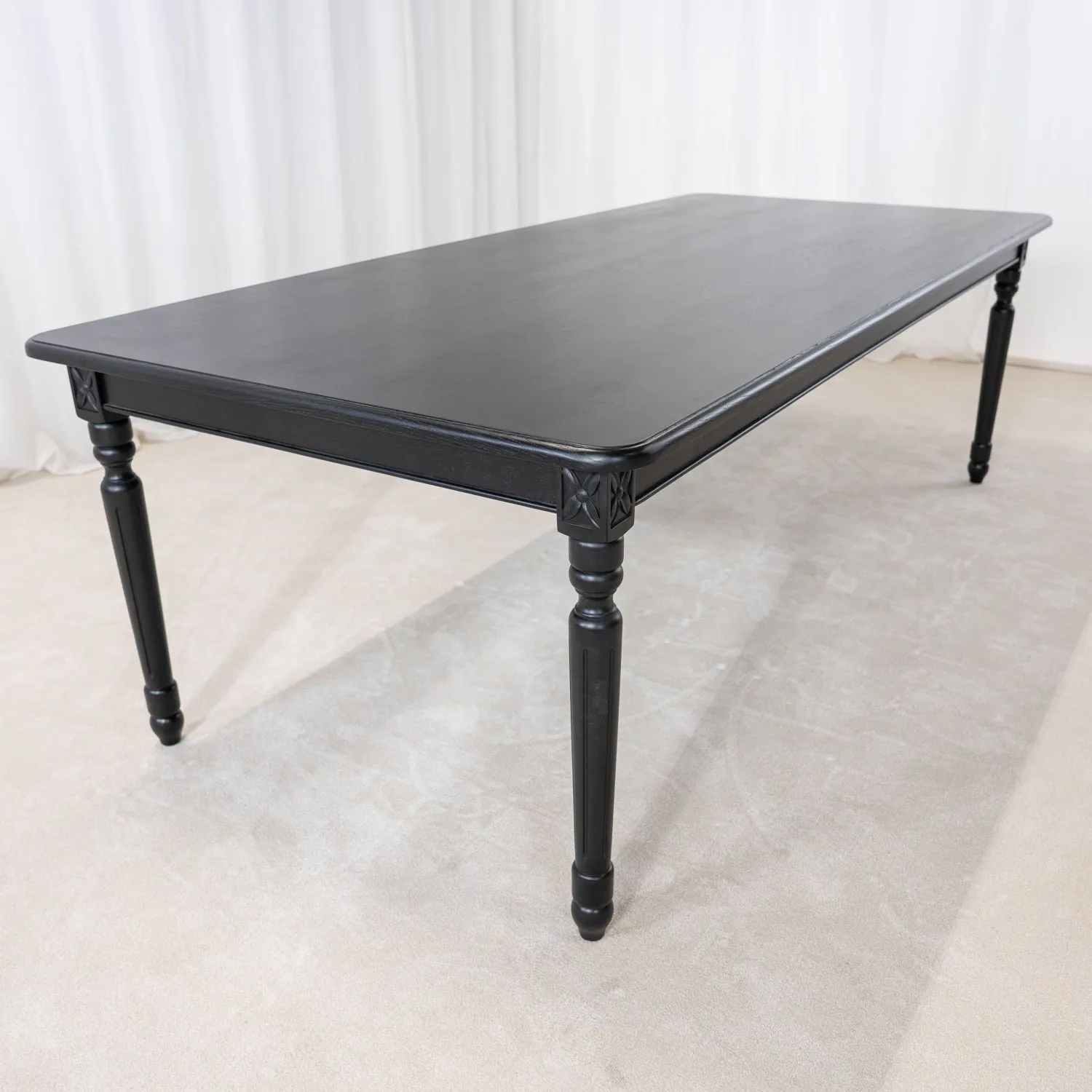Matbord Gripsholm 240cm Svart Massiv Ek