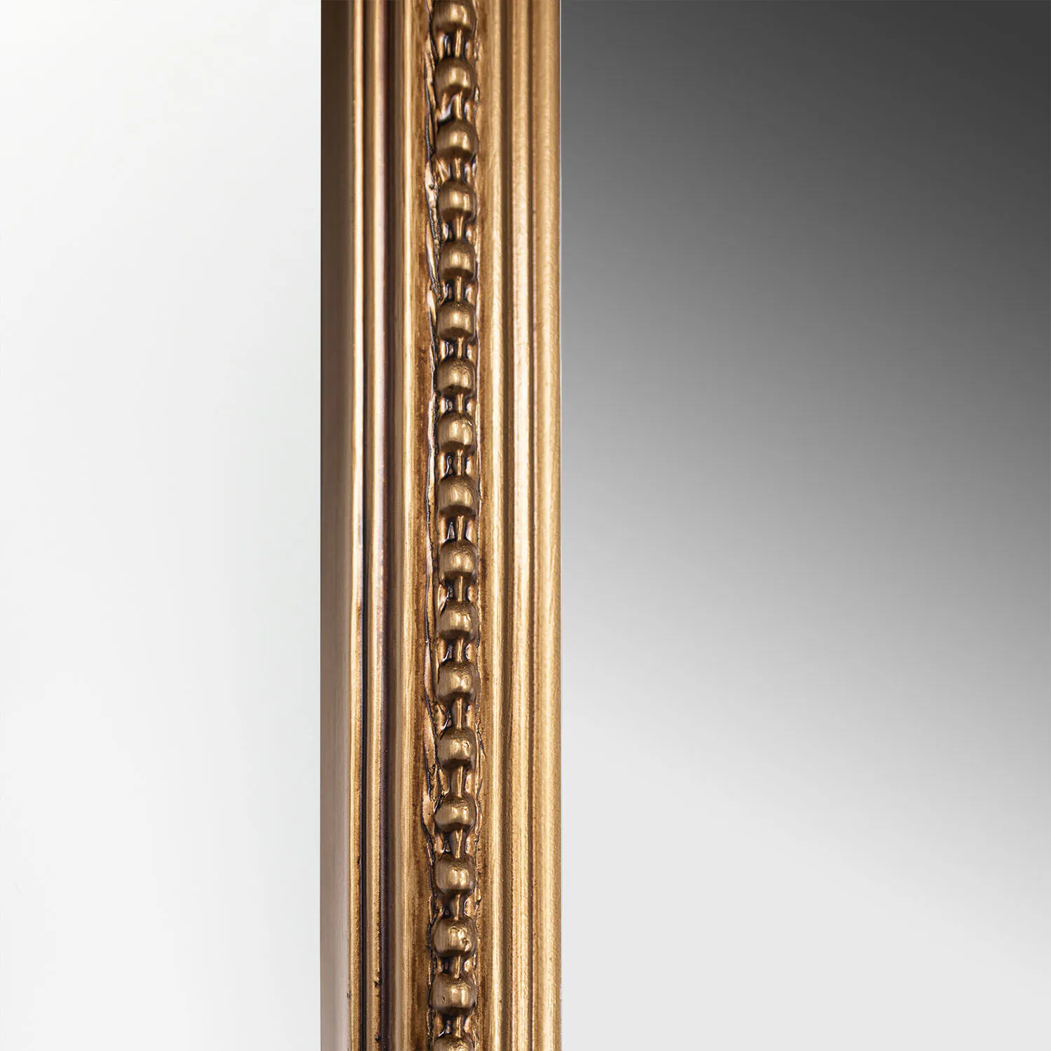 Valvformad Spegel Guld 114x100cm Mary