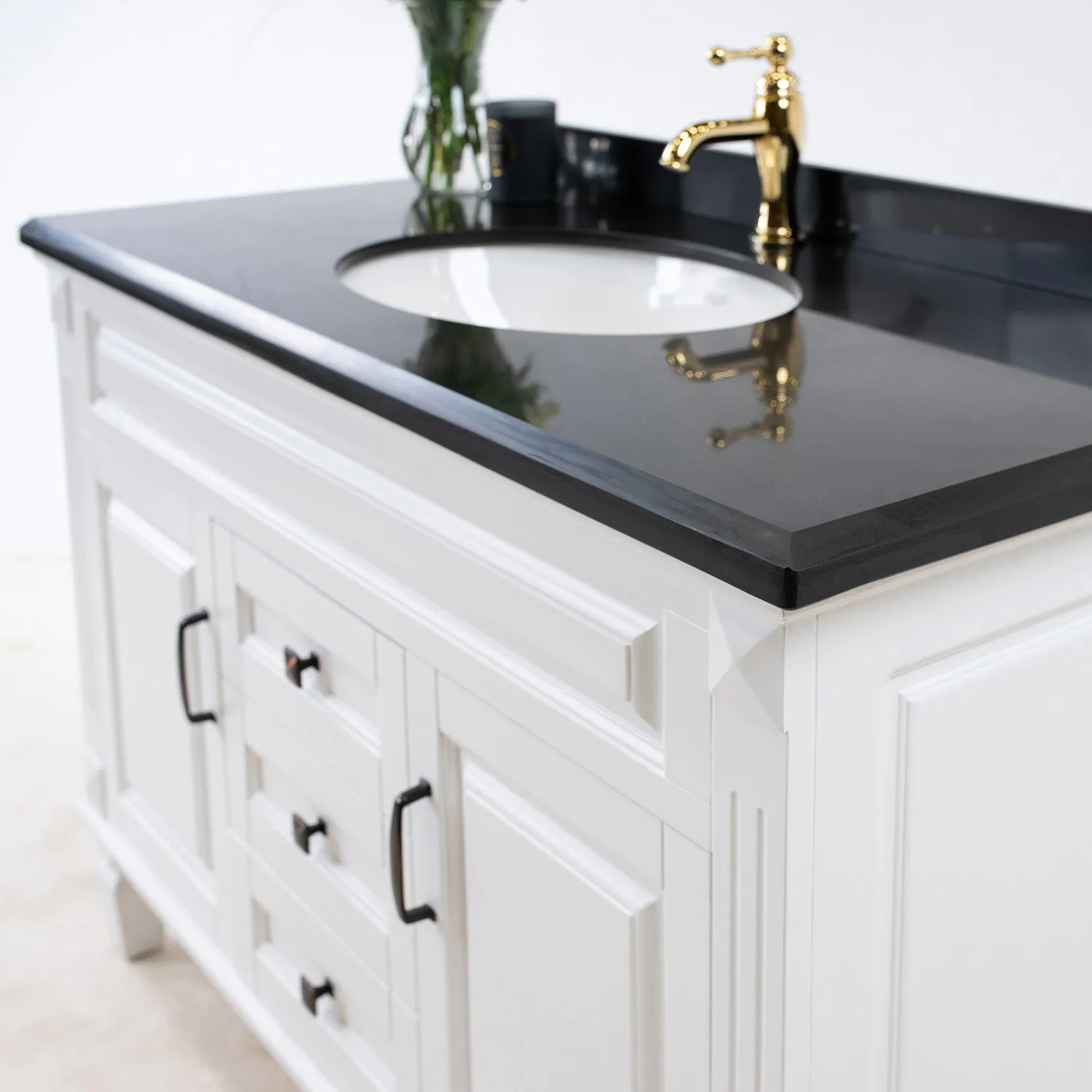 Kommod Badrum 120cm Nashville Vit - Svart Granit