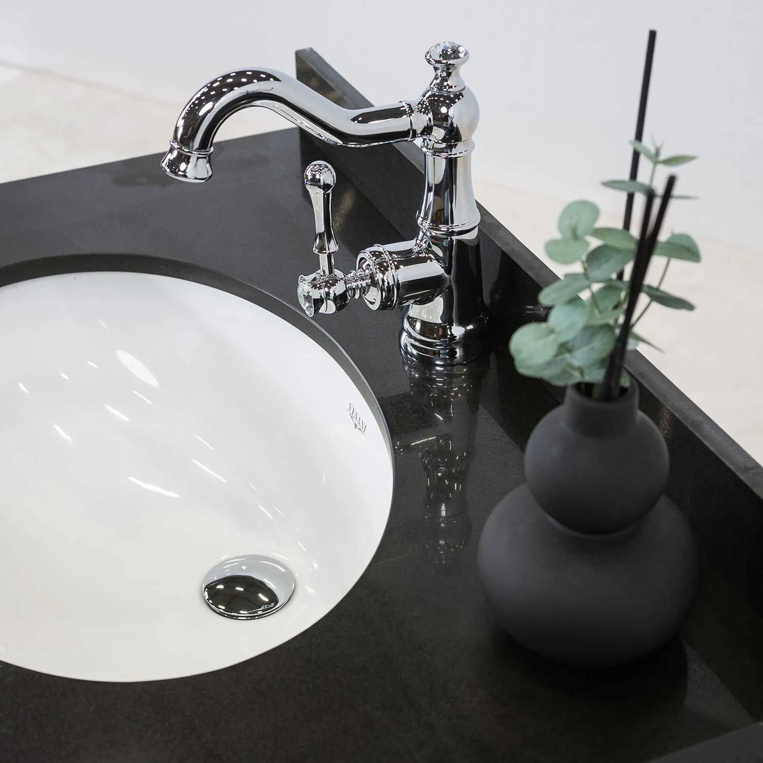 Kommod Badrum 80cm Nashville Vit - Svart Granit