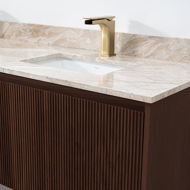 Modern blandare i m&auml;ssing p&aring; dubbelkommod 150cm B&aring;stad i valn&ouml;t med beige marmor b&auml;nksskiva