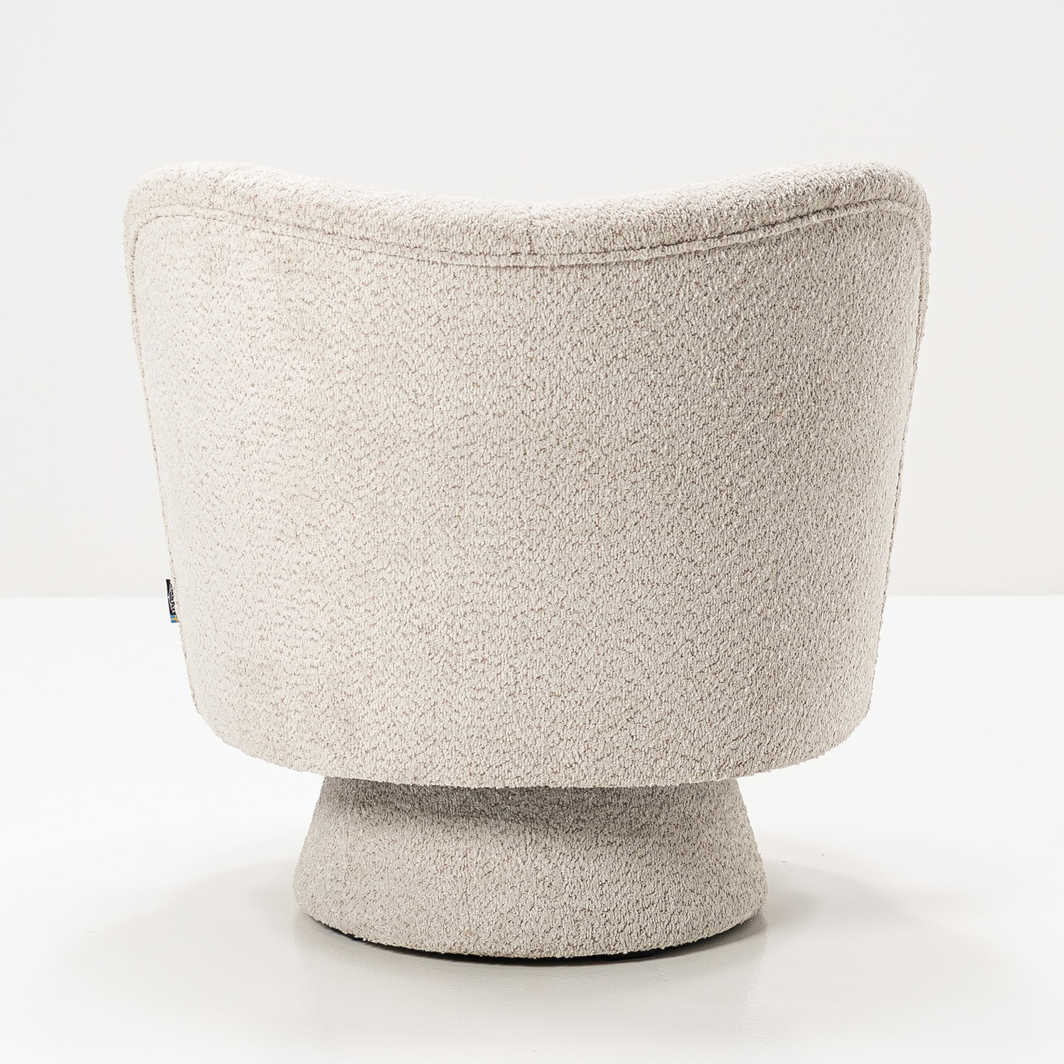 Fåtölj Belgravia Beige snurrbar fåtölj i stilren design