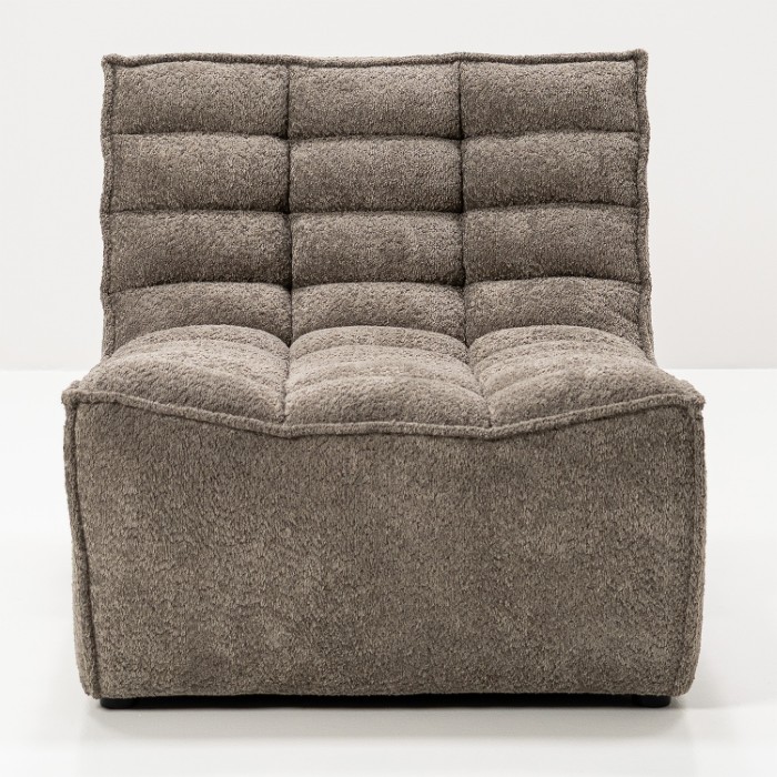 Fåtölj San Francisco i bubblig, modern design i brun kulör Modern bubblig fåtölj i tidlös, brun bouclé som passar perfekt för dig som vill ha det lilla extra
