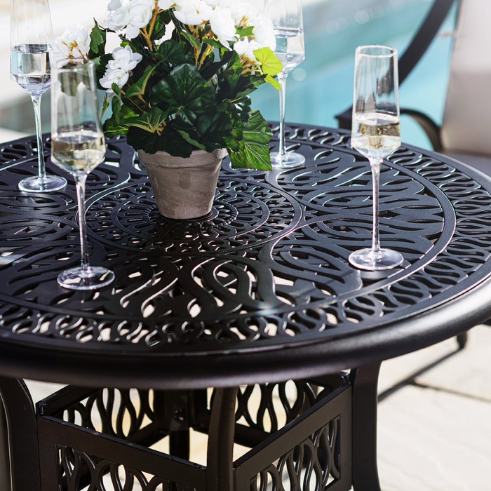 Toscana 90cm utebord i klassisk design 