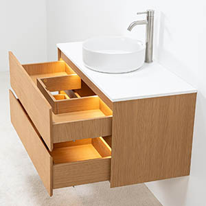 Modern kommod i 100cm ek kulör med mjukstängande beslag Modern kommod i 100cm ek kulör med mjukstängande beslag