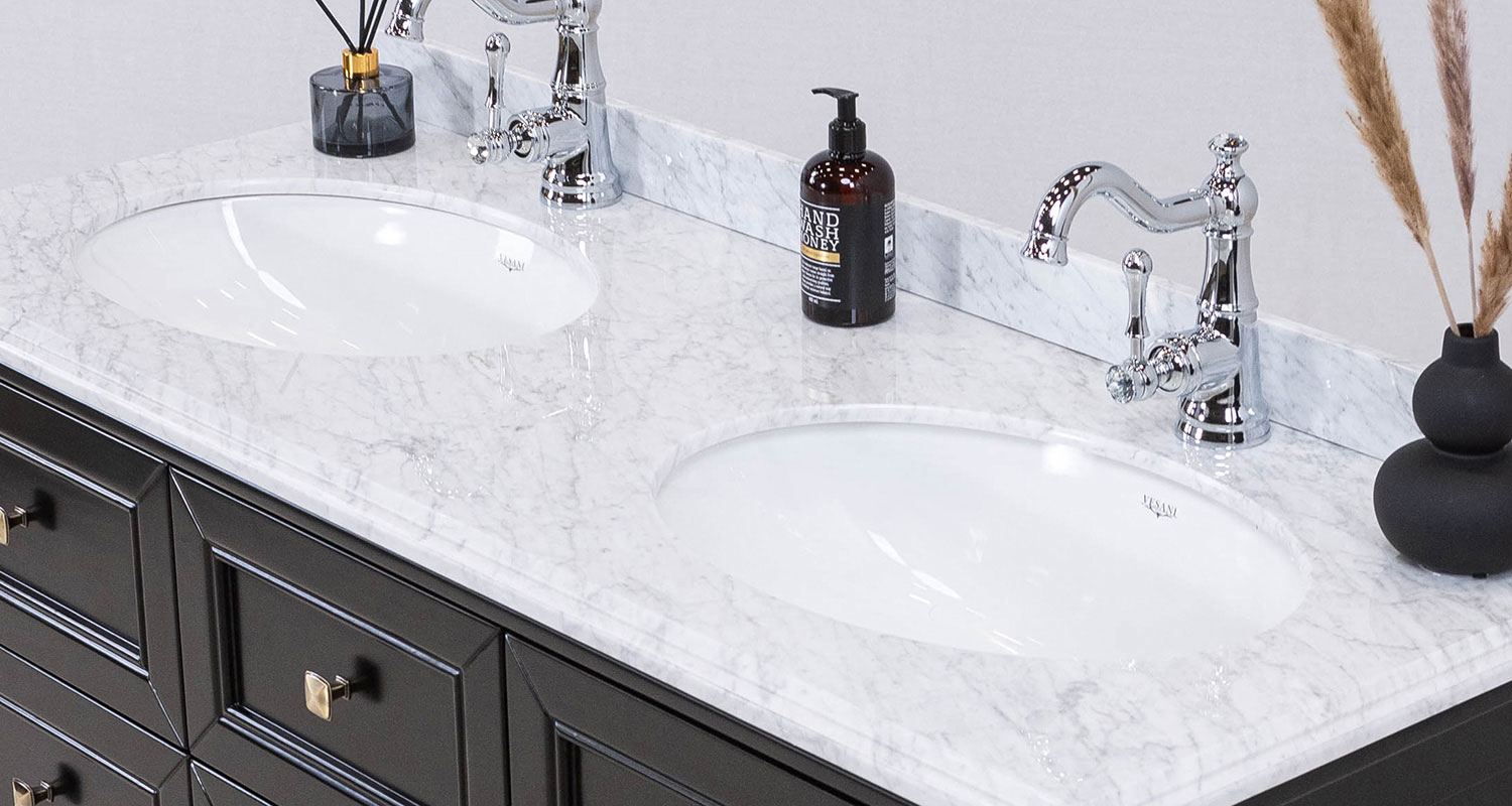 vit Carrara marmor