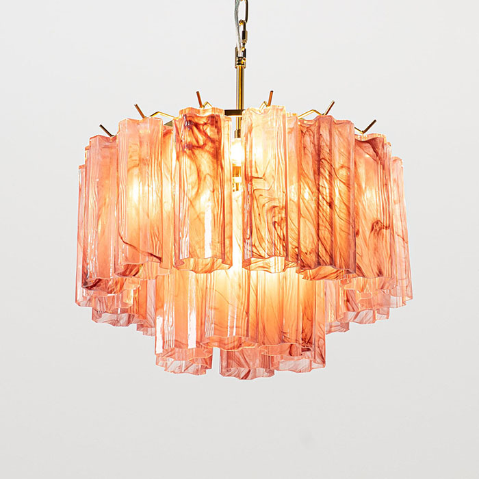Liten kristallkrona i modellen Cagliari med rosa alabasterglas