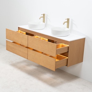 Modern kommod i 150cm ek kul&ouml;r med mjukst&auml;ngande beslag